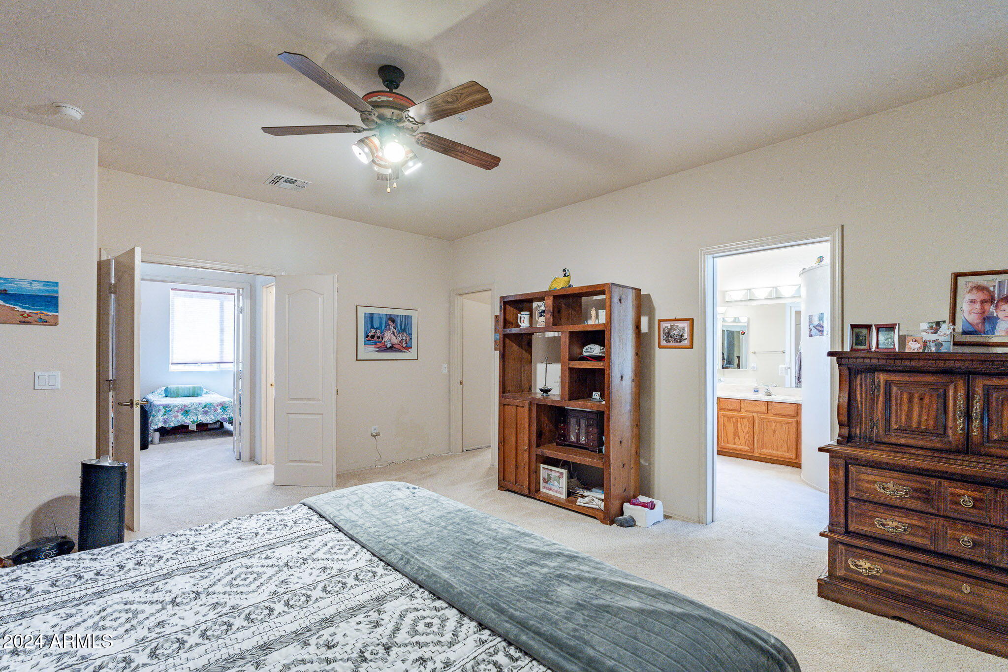 2578 E ARROWHEAD Trail