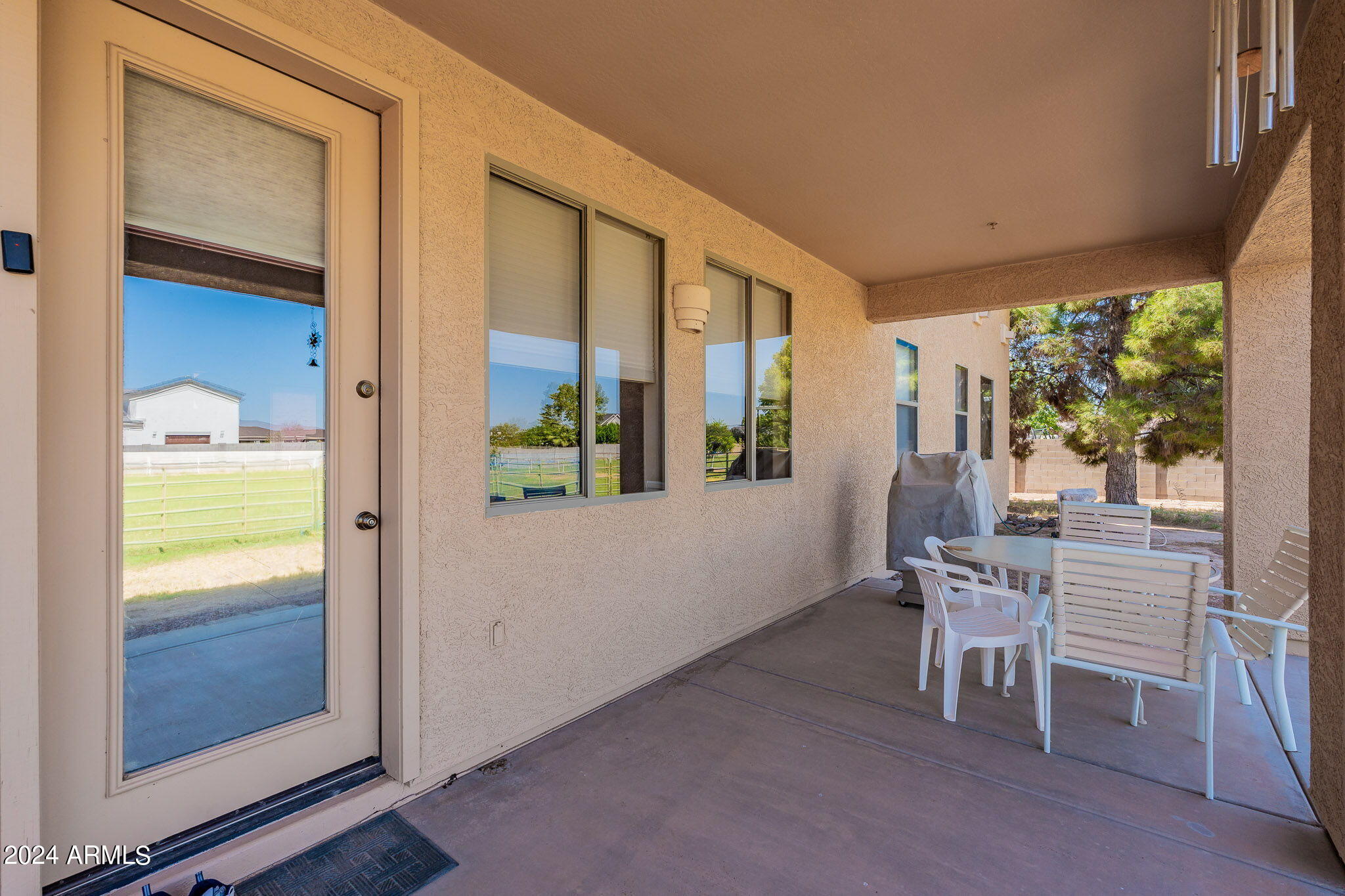 2578 E ARROWHEAD Trail