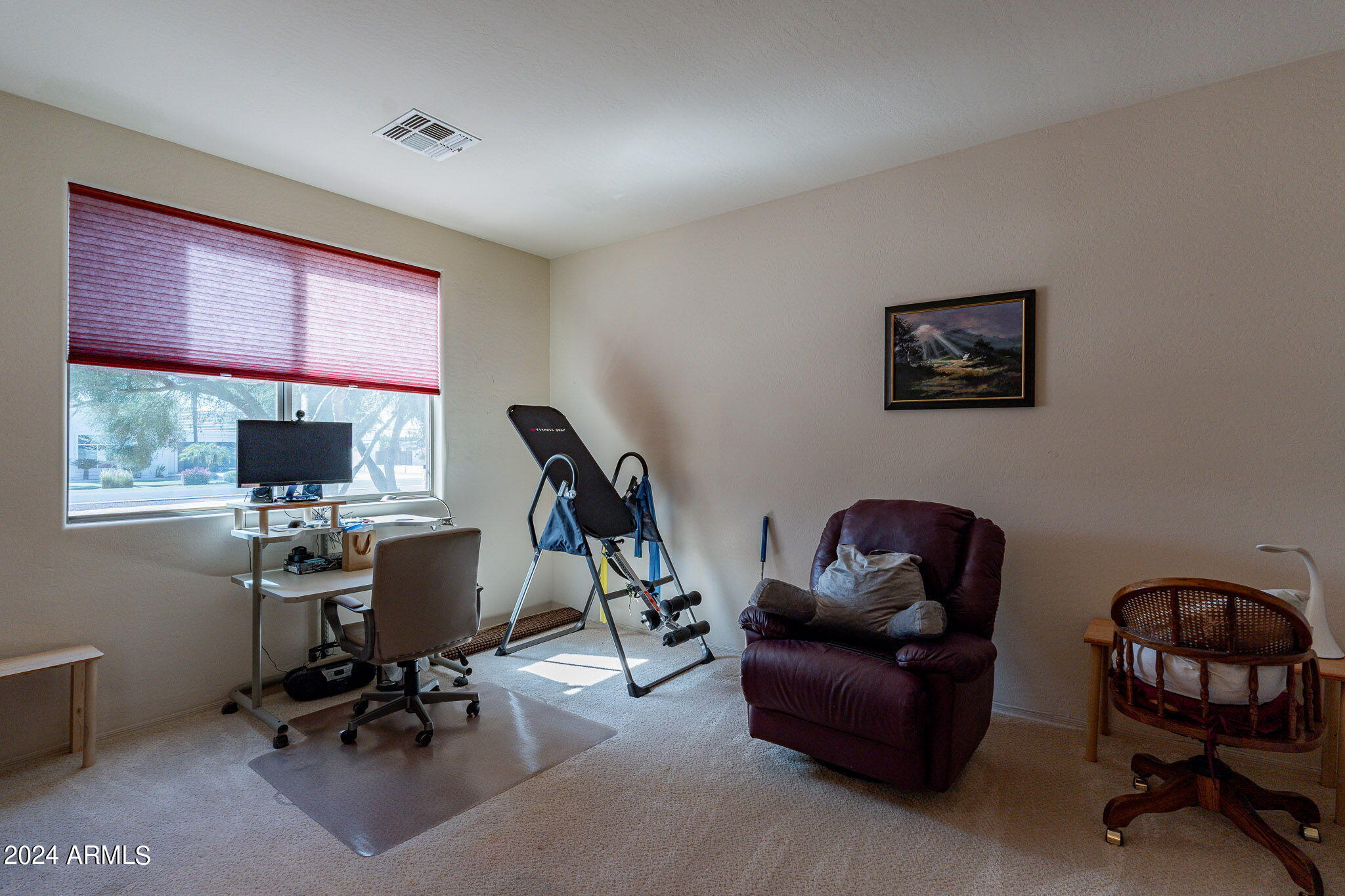 2578 E ARROWHEAD Trail