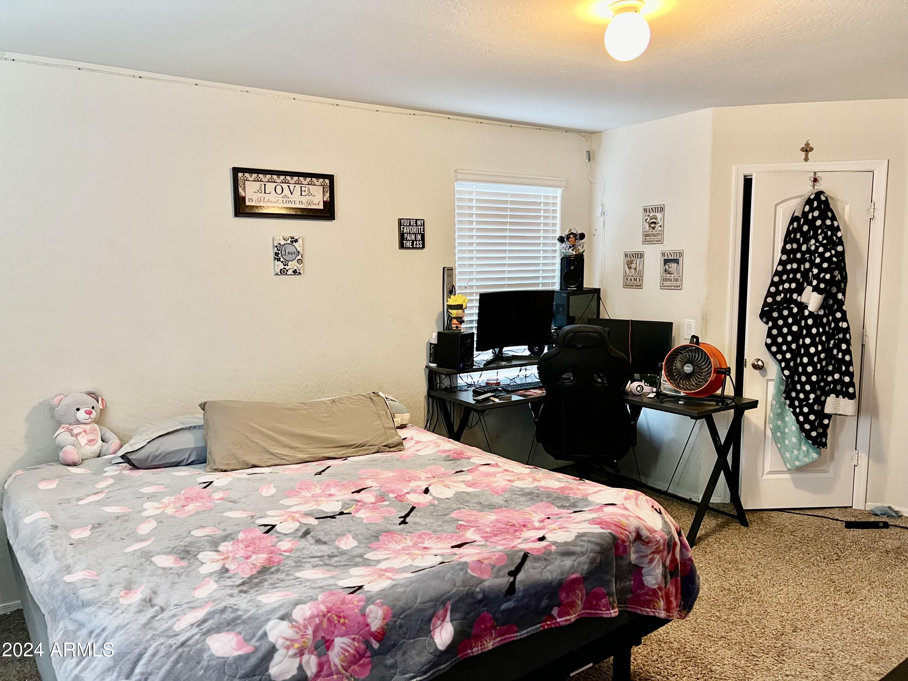 5818 E OASIS Boulevard