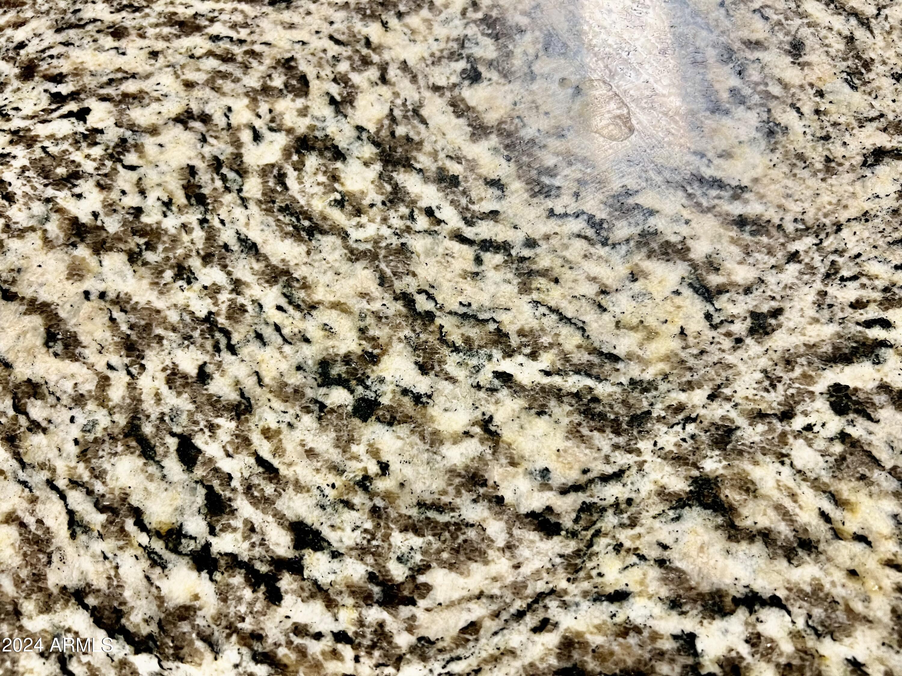 5818 E OASIS Boulevard