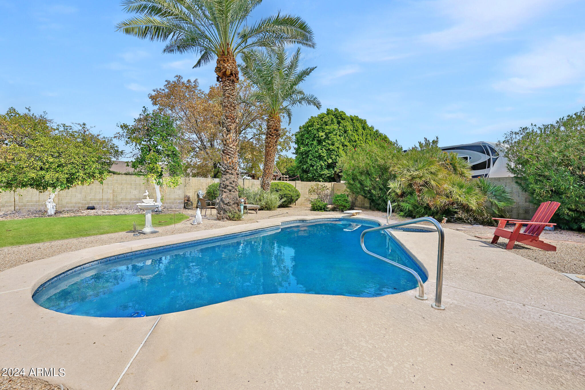 6208 W COLUMBINE Drive