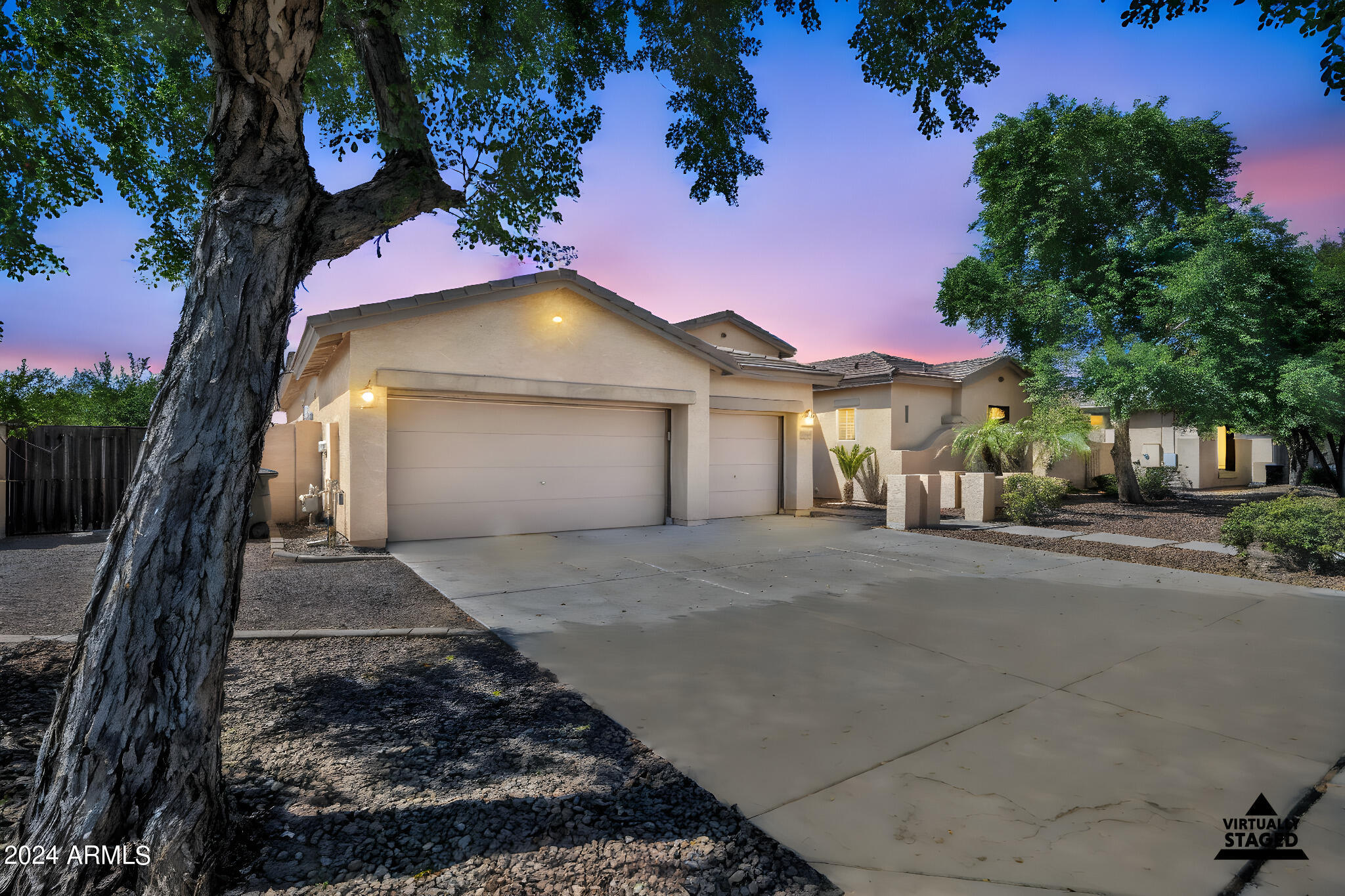 2455 E TONTO Place