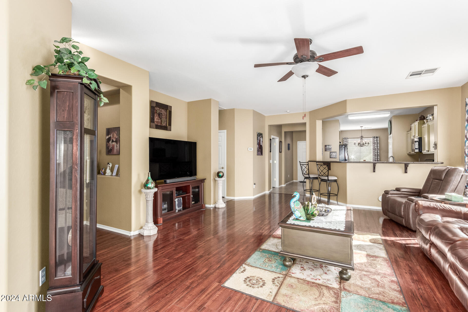 2408 W TAMARISK Avenue