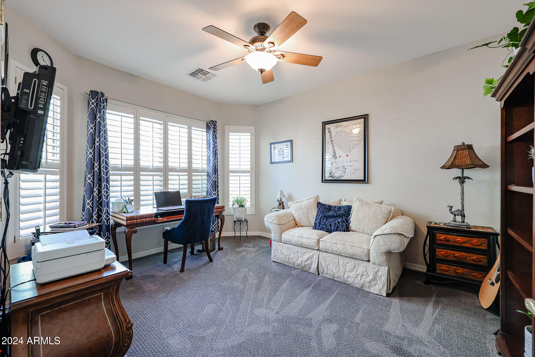 3881 E GLENEAGLE Place