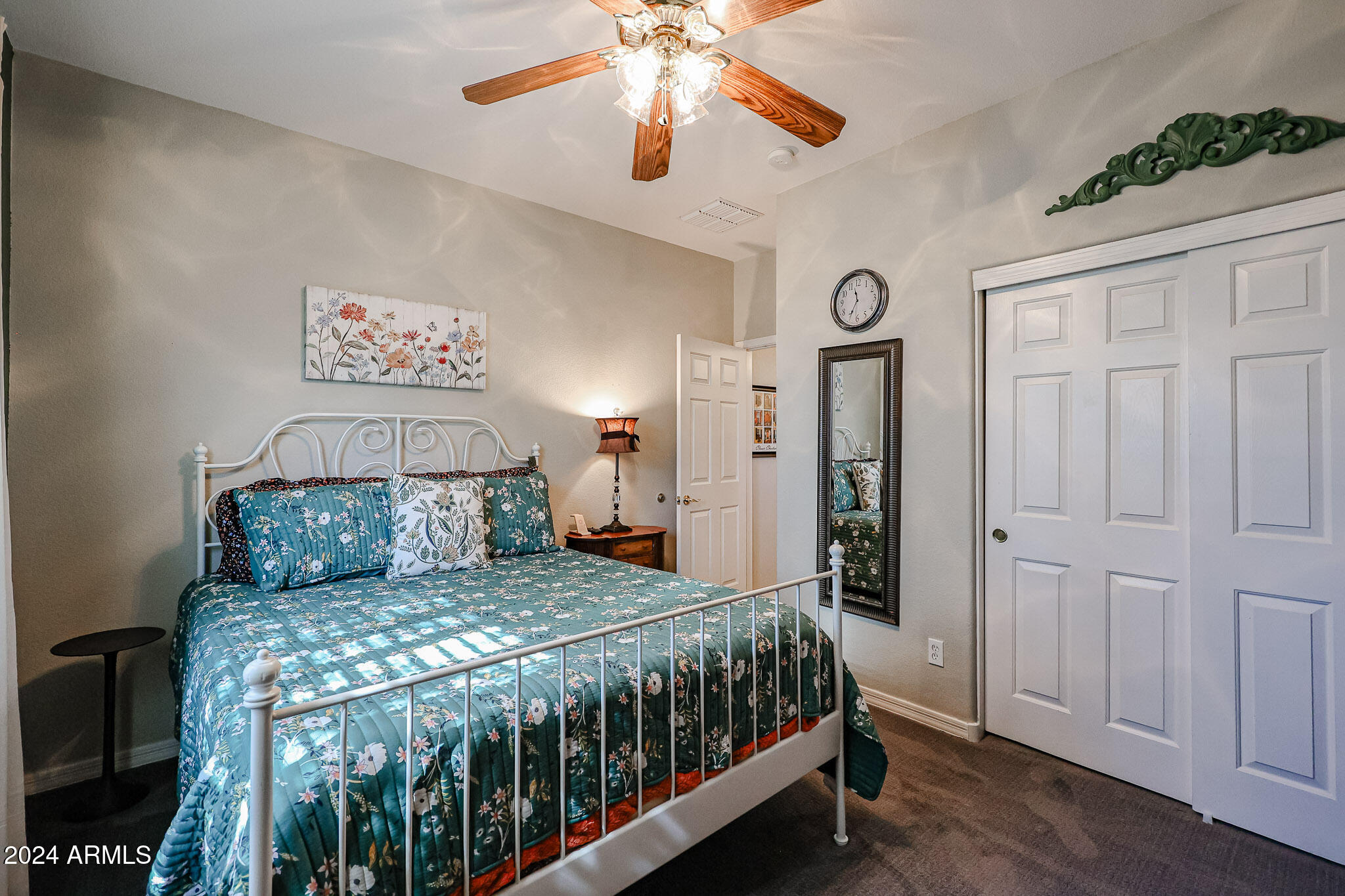 3881 E GLENEAGLE Place