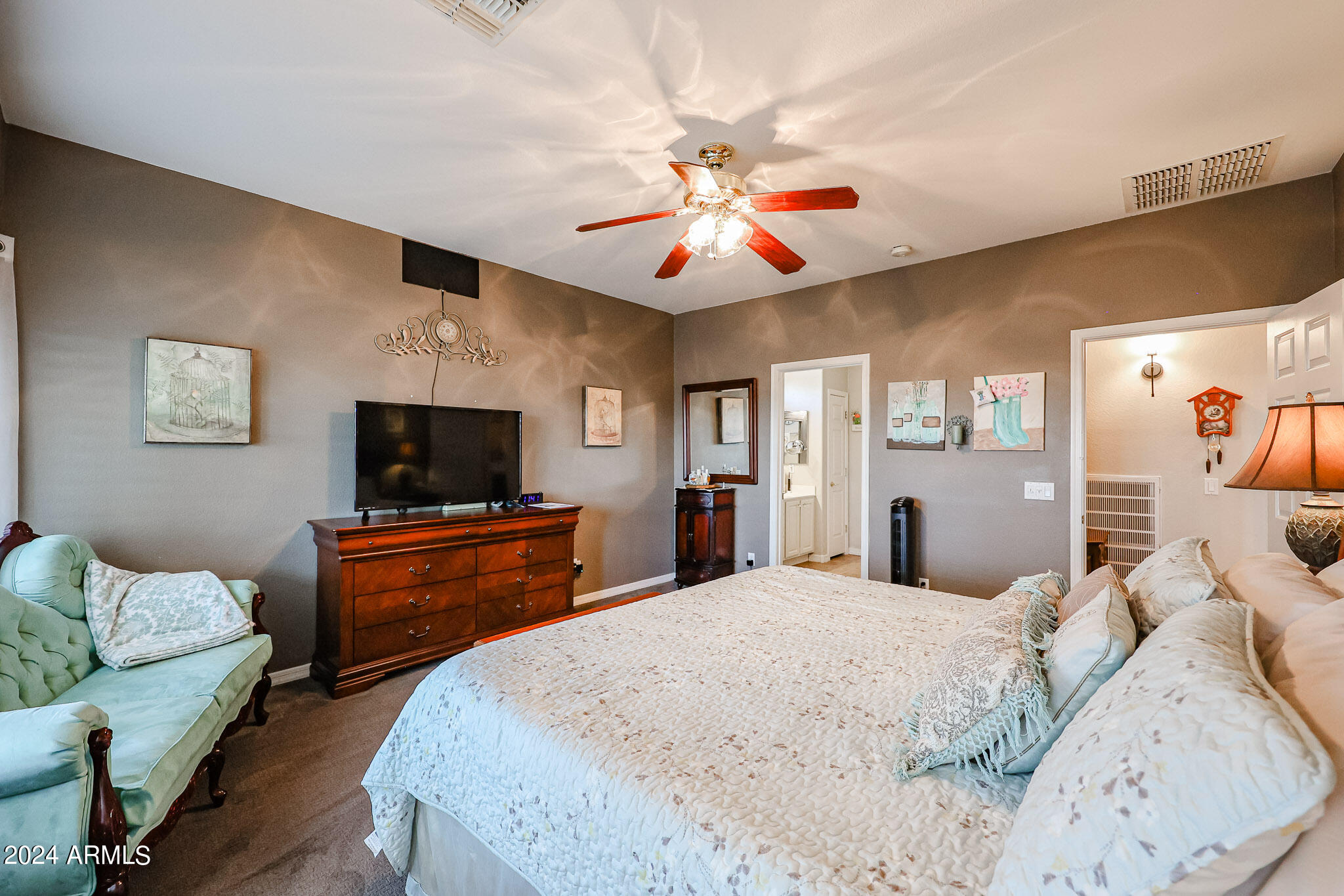 3881 E GLENEAGLE Place