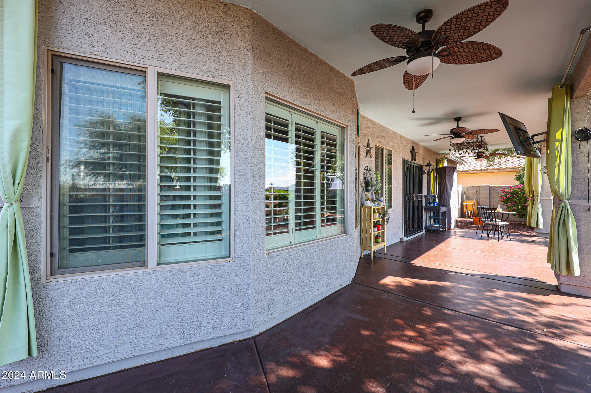 3881 E GLENEAGLE Place