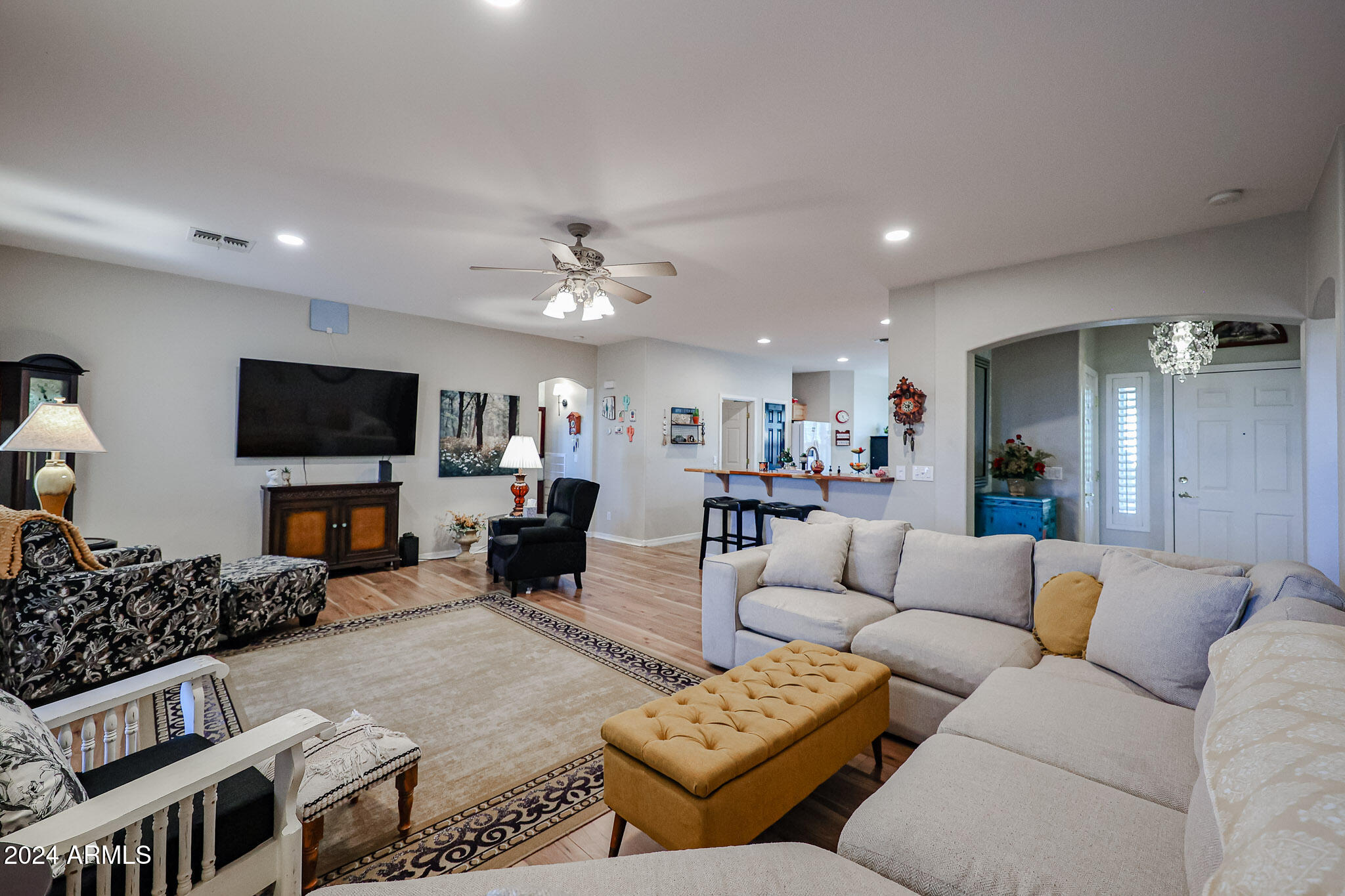 3881 E GLENEAGLE Place