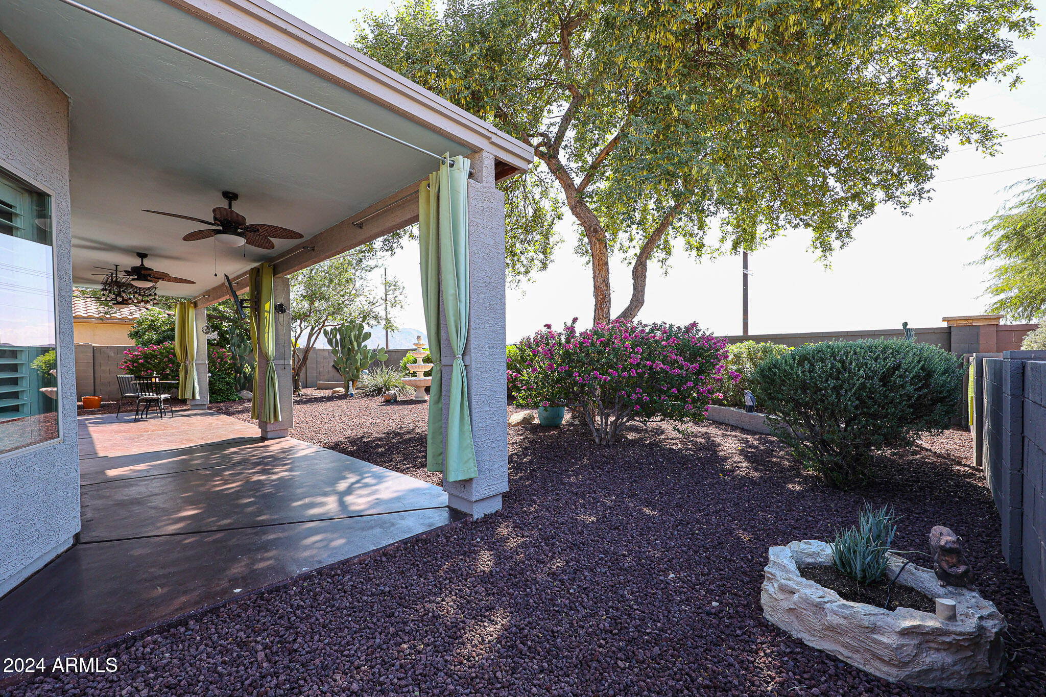 3881 E GLENEAGLE Place