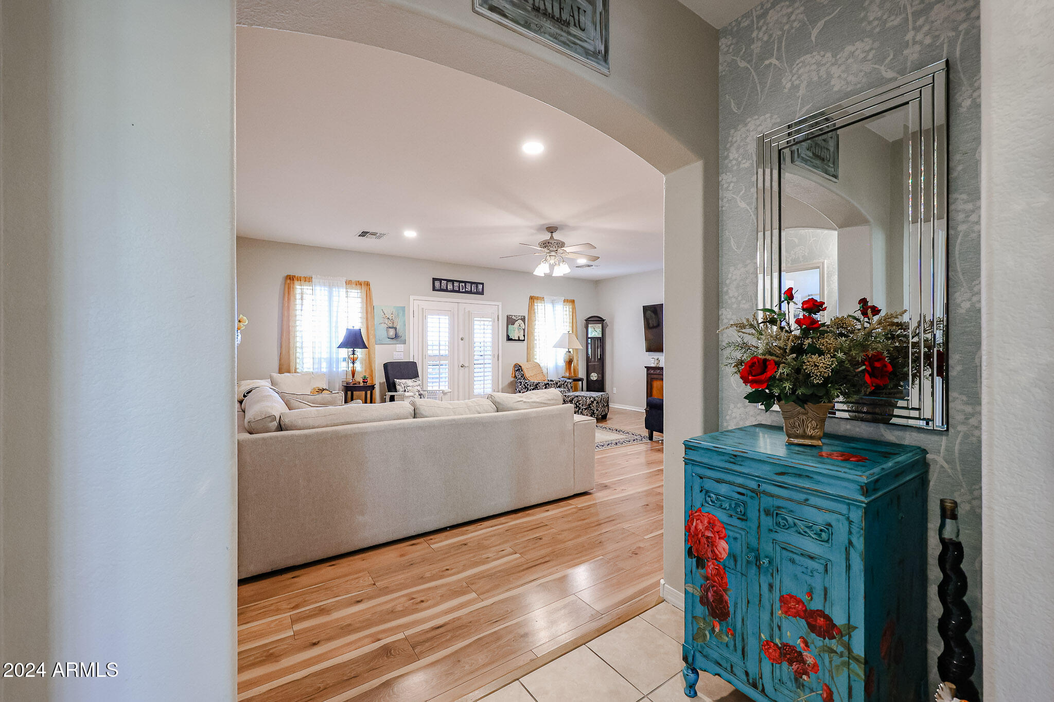 3881 E GLENEAGLE Place