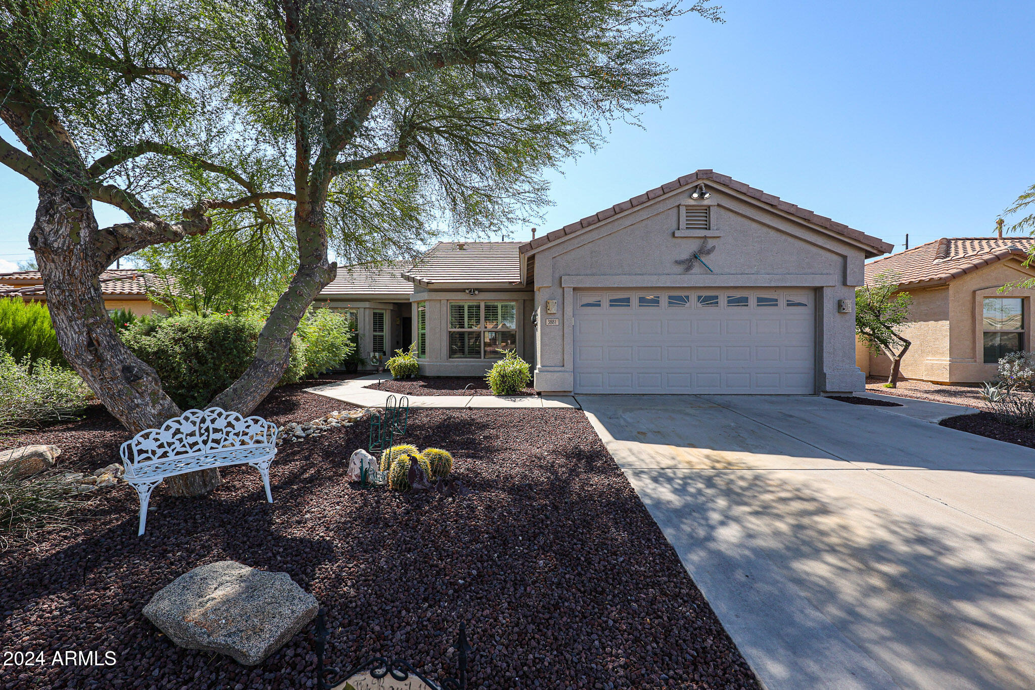 3881 E GLENEAGLE Place