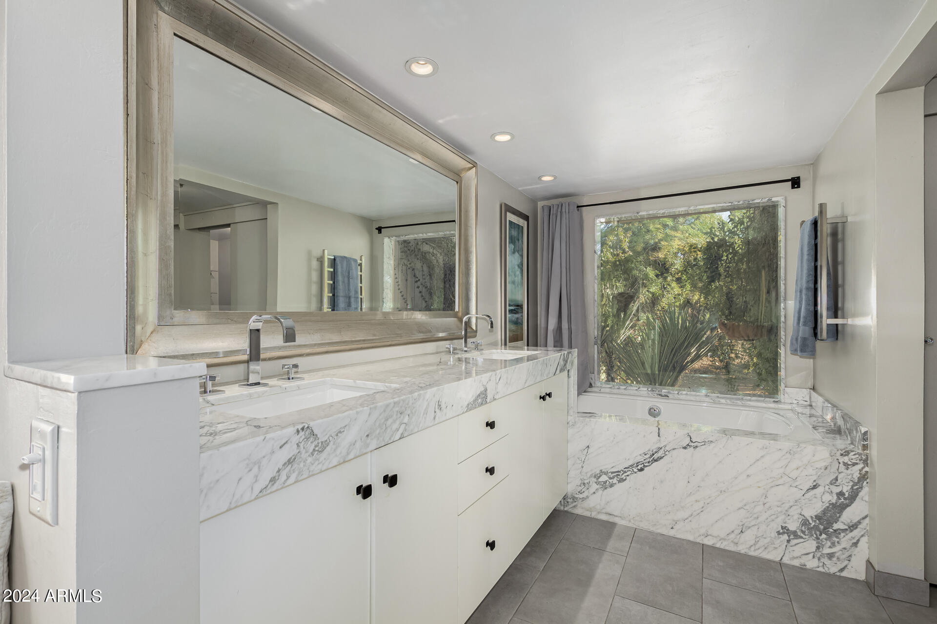 7837 E CAREFREE ESTATES Circle