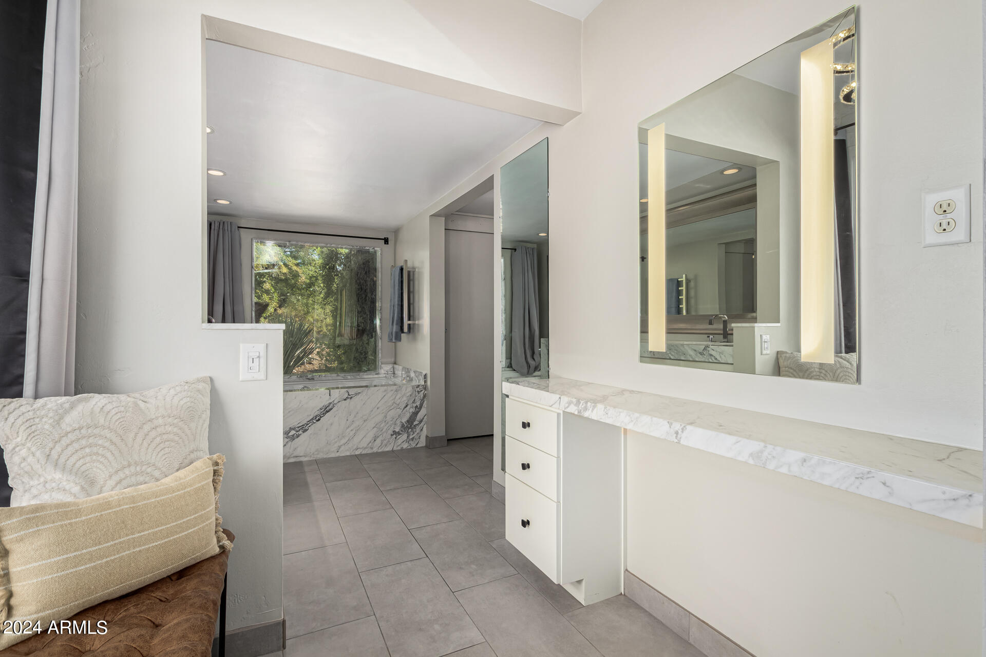 7837 E CAREFREE ESTATES Circle