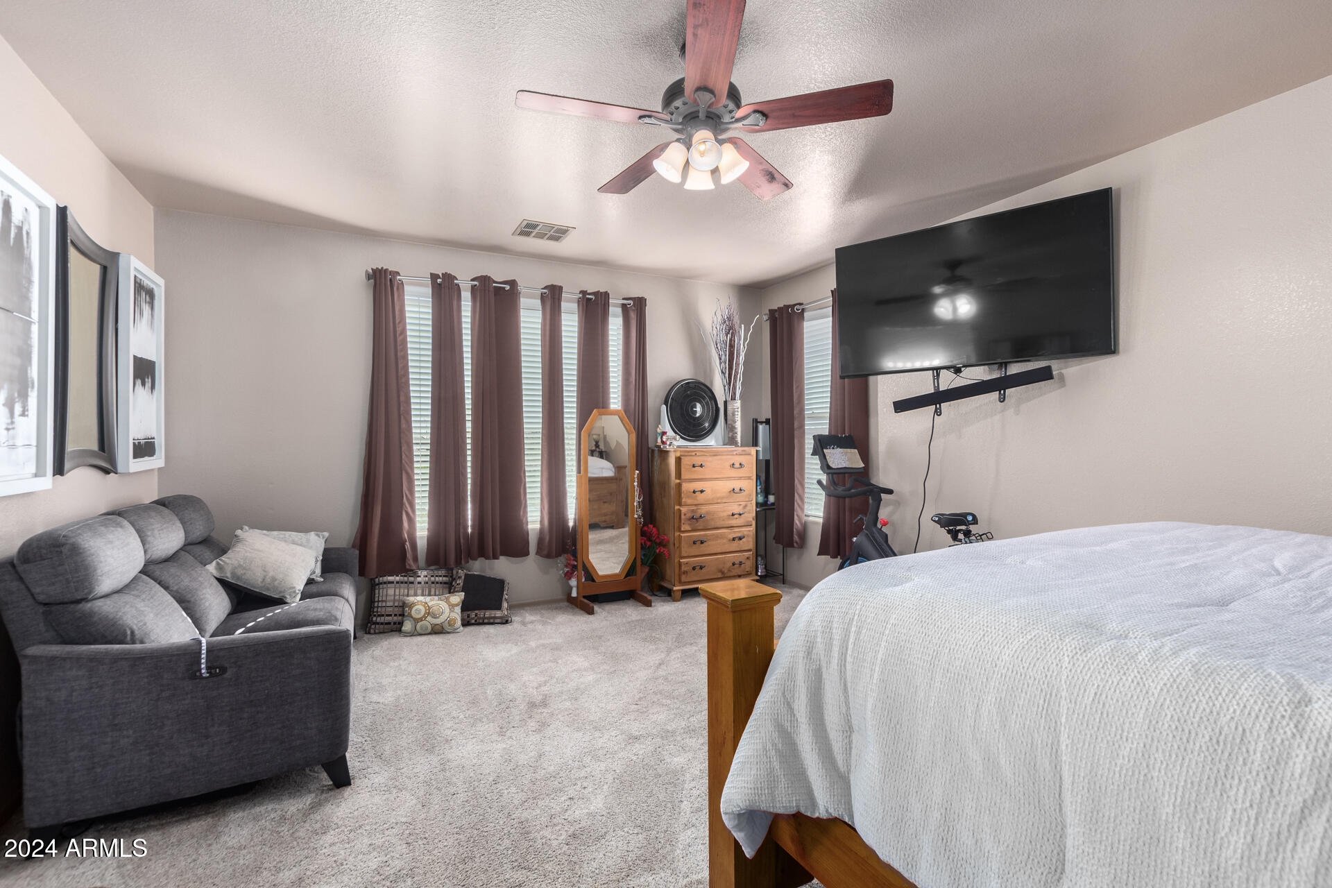 4199 E DESERT SANDS Place