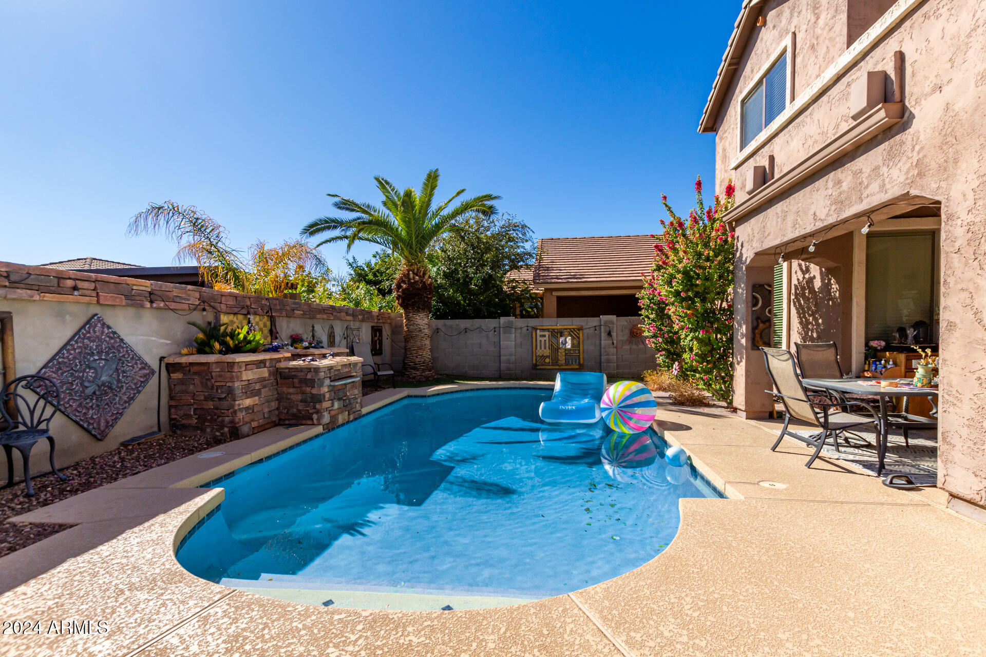 4199 E DESERT SANDS Place