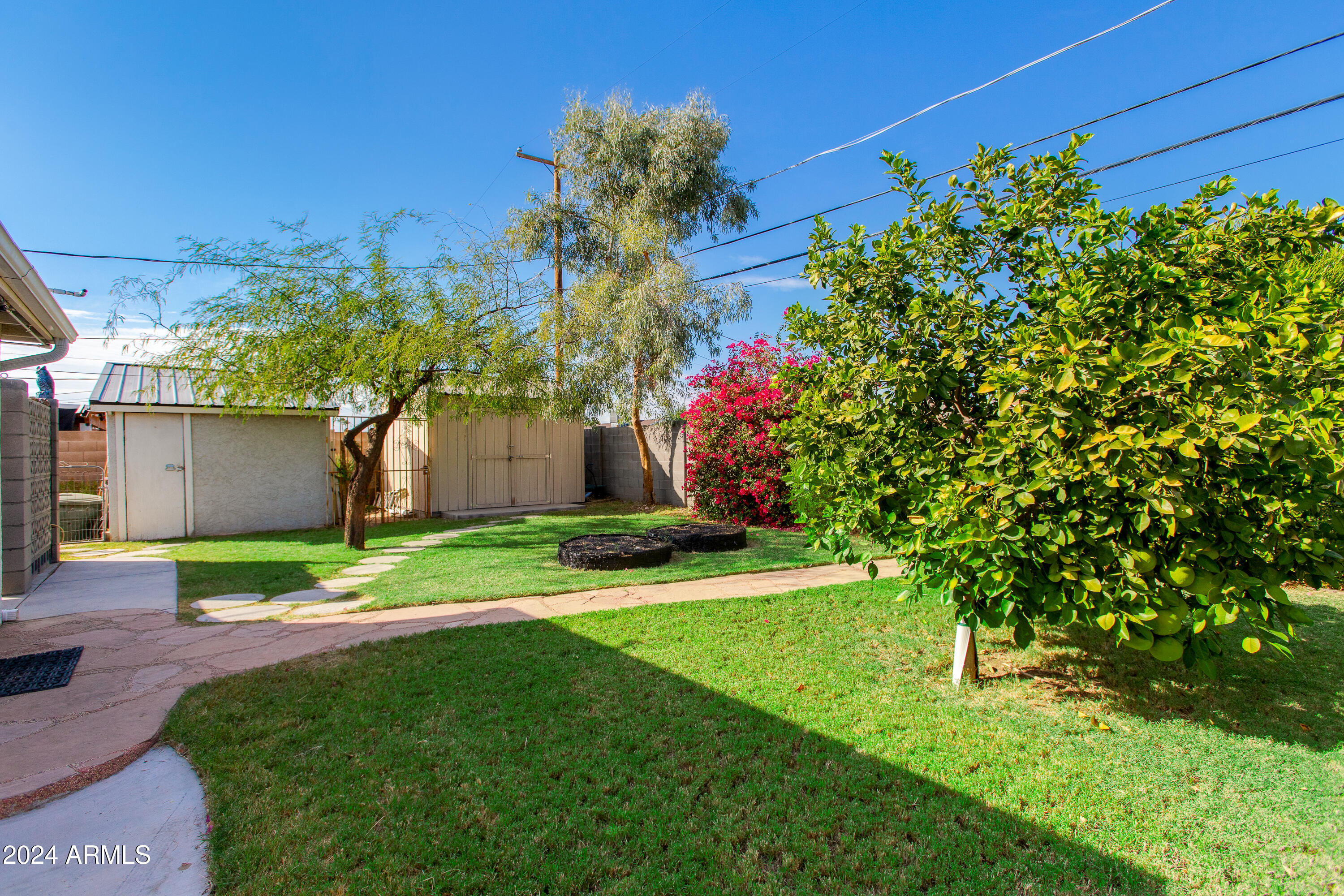 2750 W Montecito Avenue