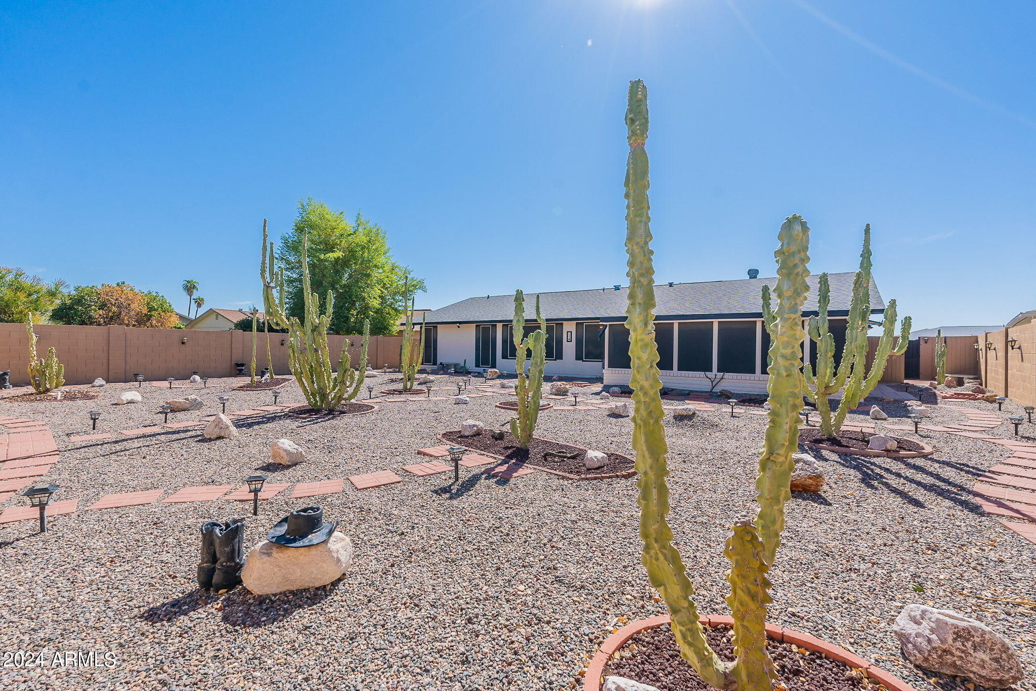 10030 W DESERT ROCK Drive