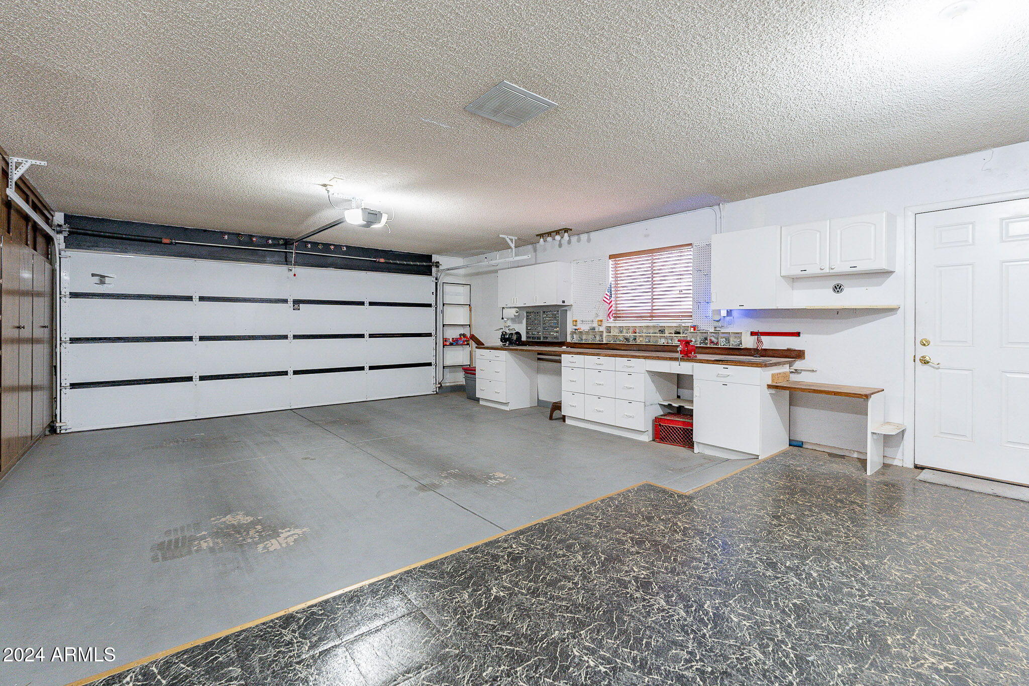 10030 W DESERT ROCK Drive