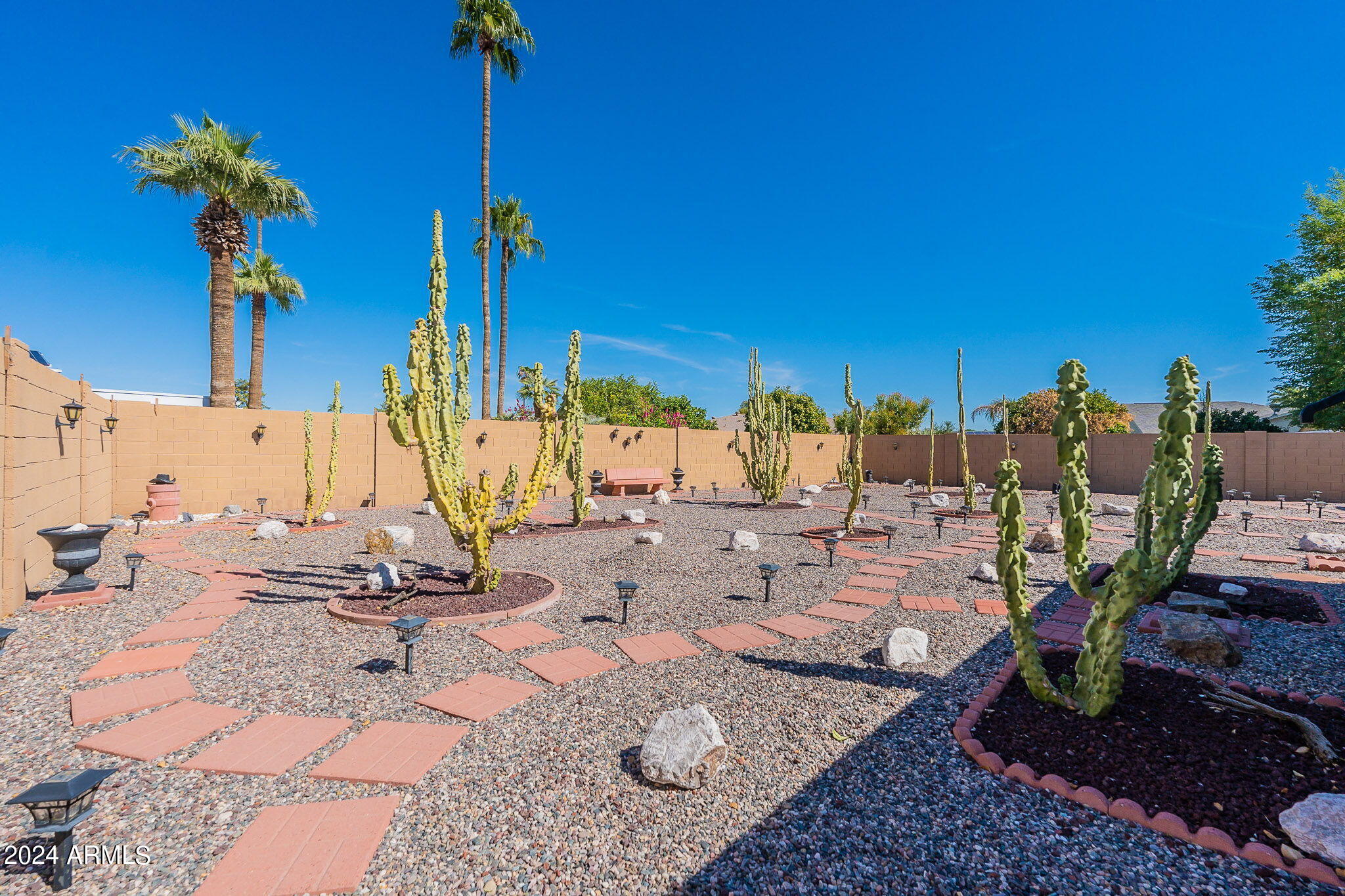 10030 W DESERT ROCK Drive