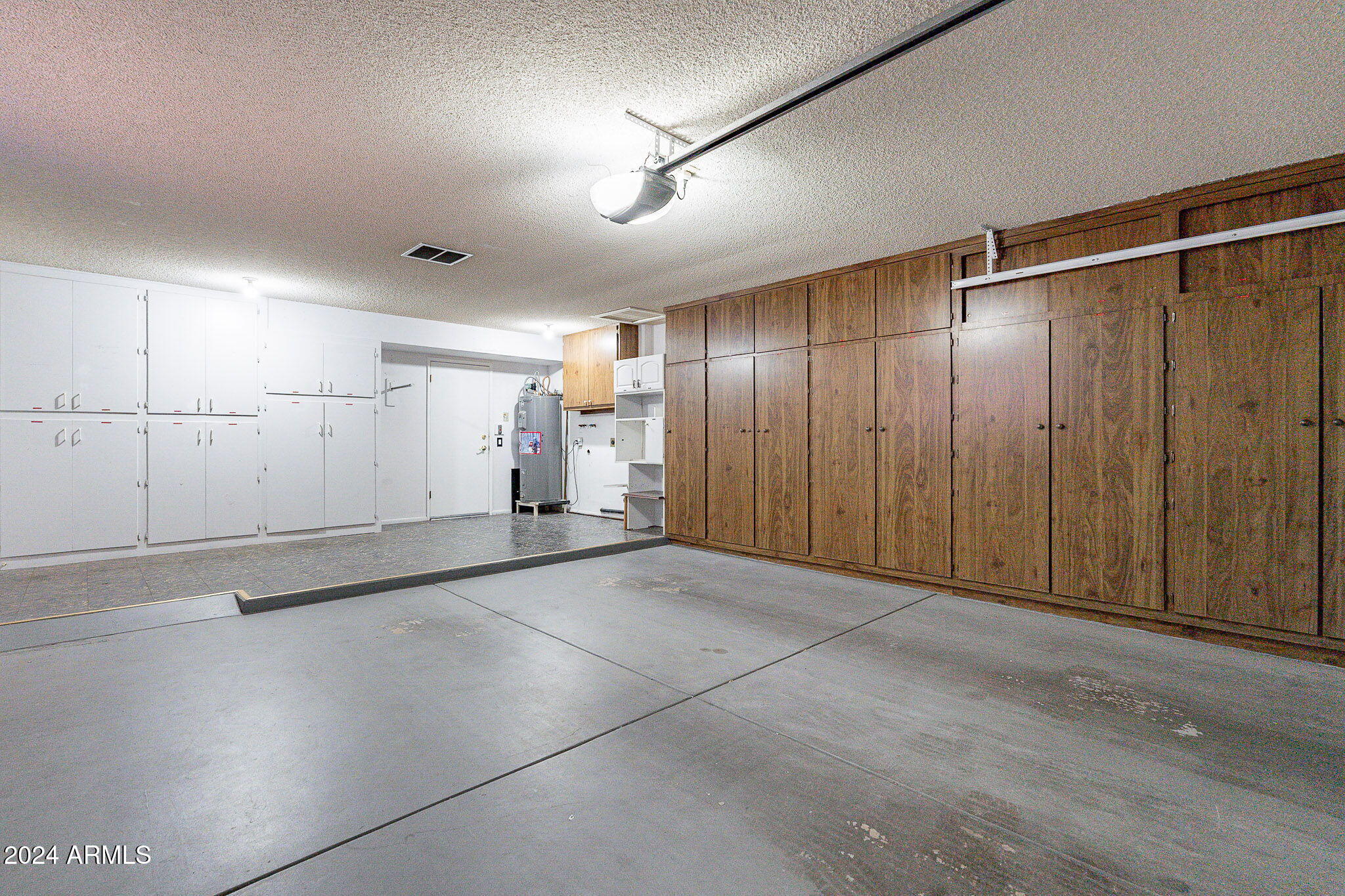 10030 W DESERT ROCK Drive