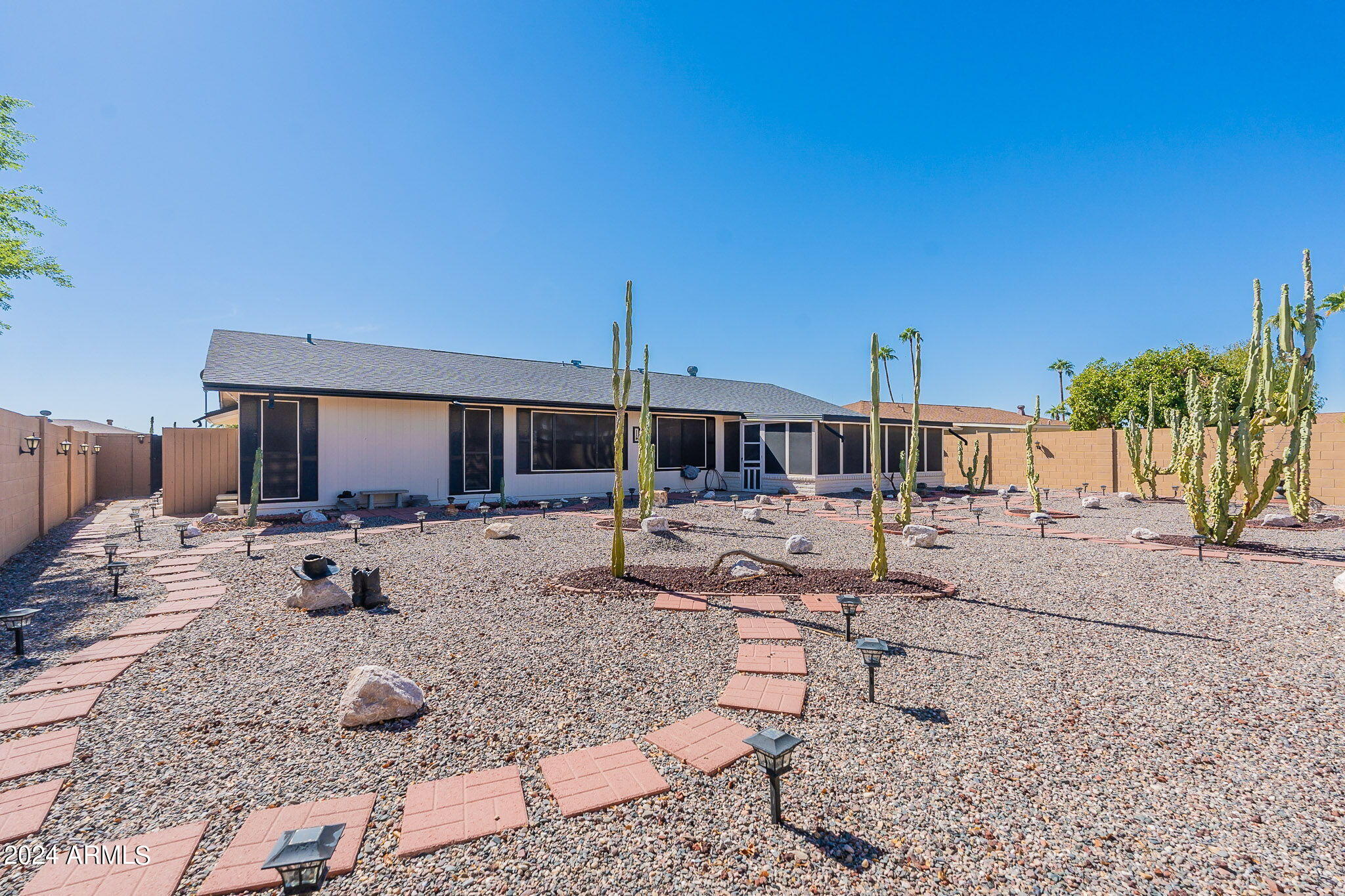 10030 W DESERT ROCK Drive