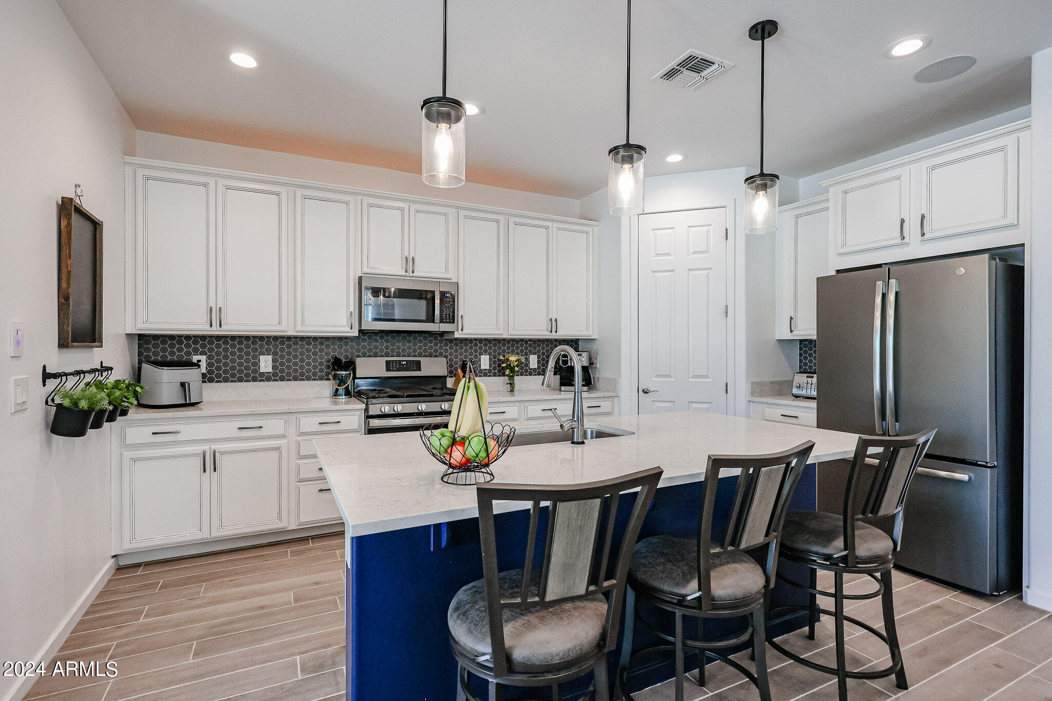 7727 W AGORA Lane