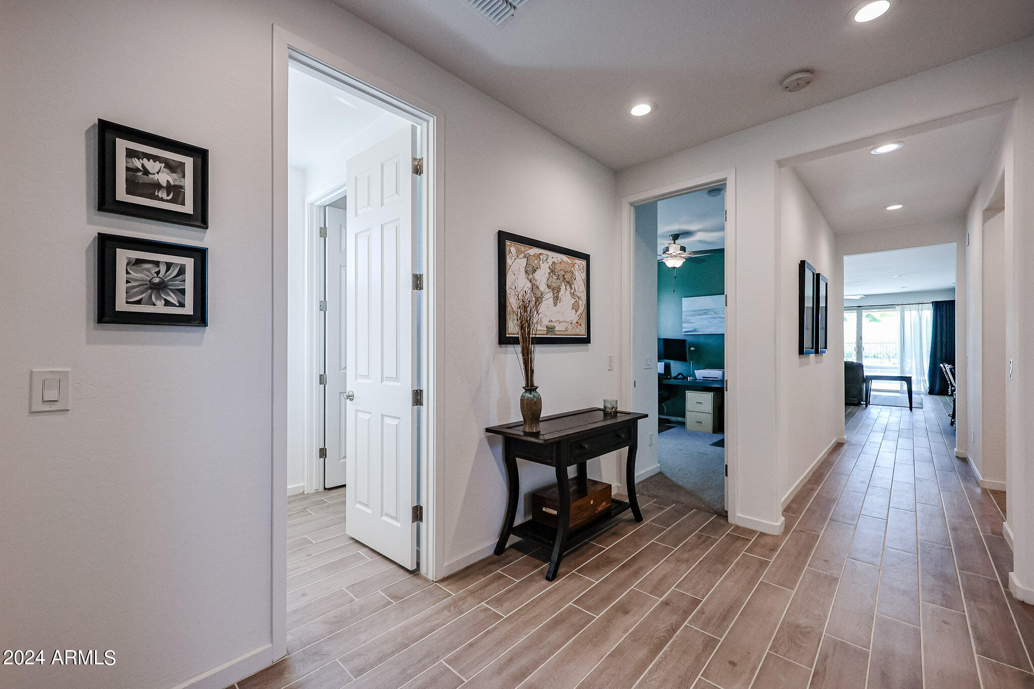 7727 W AGORA Lane