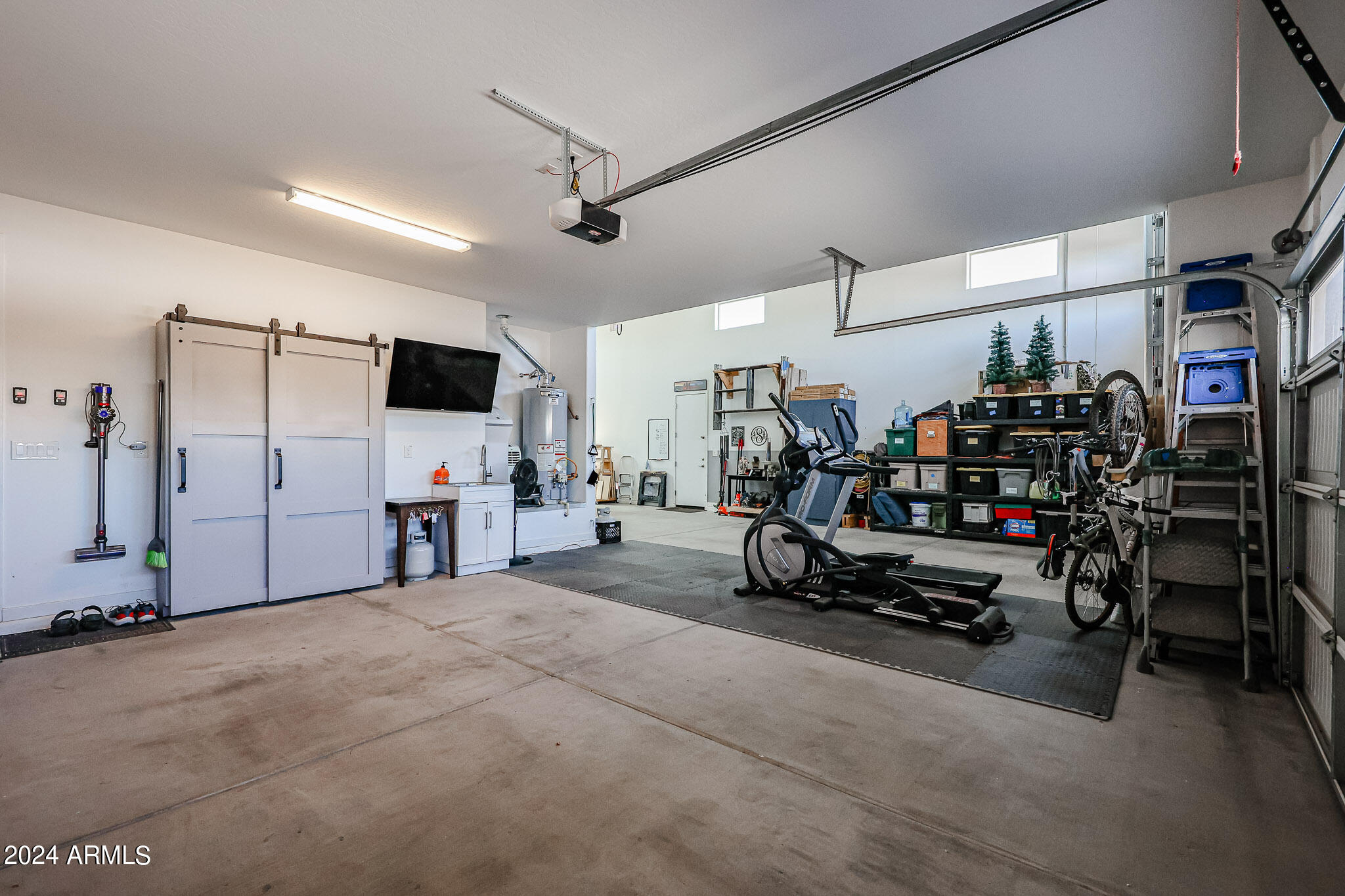 7727 W AGORA Lane