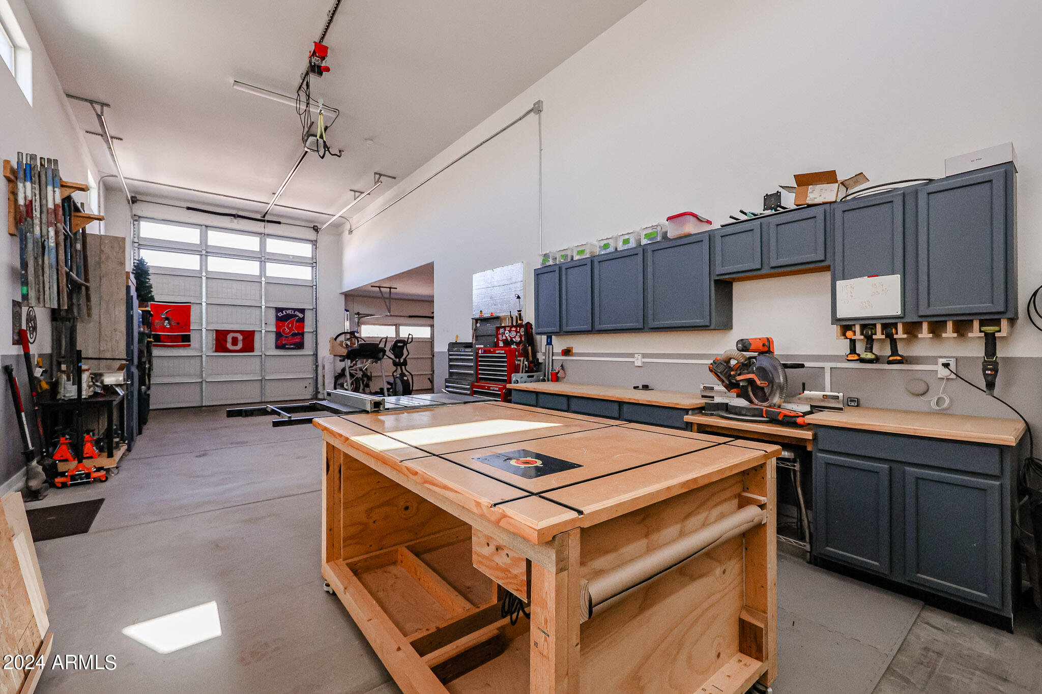 7727 W AGORA Lane