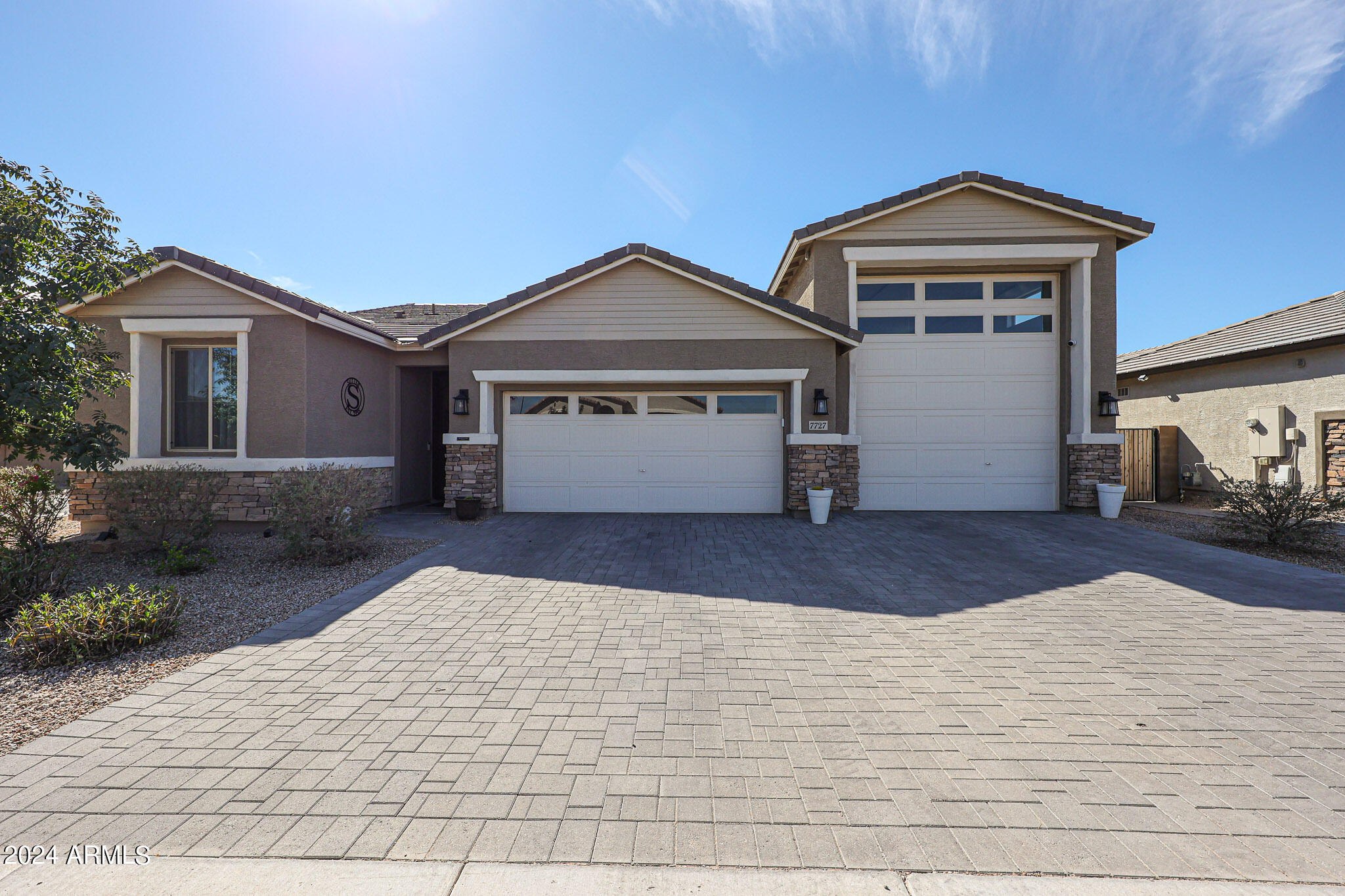 7727 W AGORA Lane