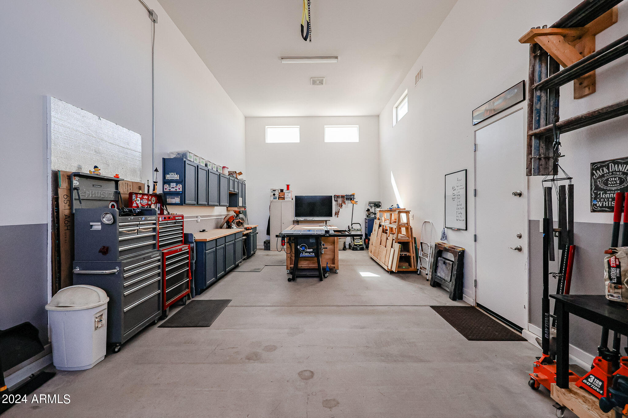 7727 W AGORA Lane