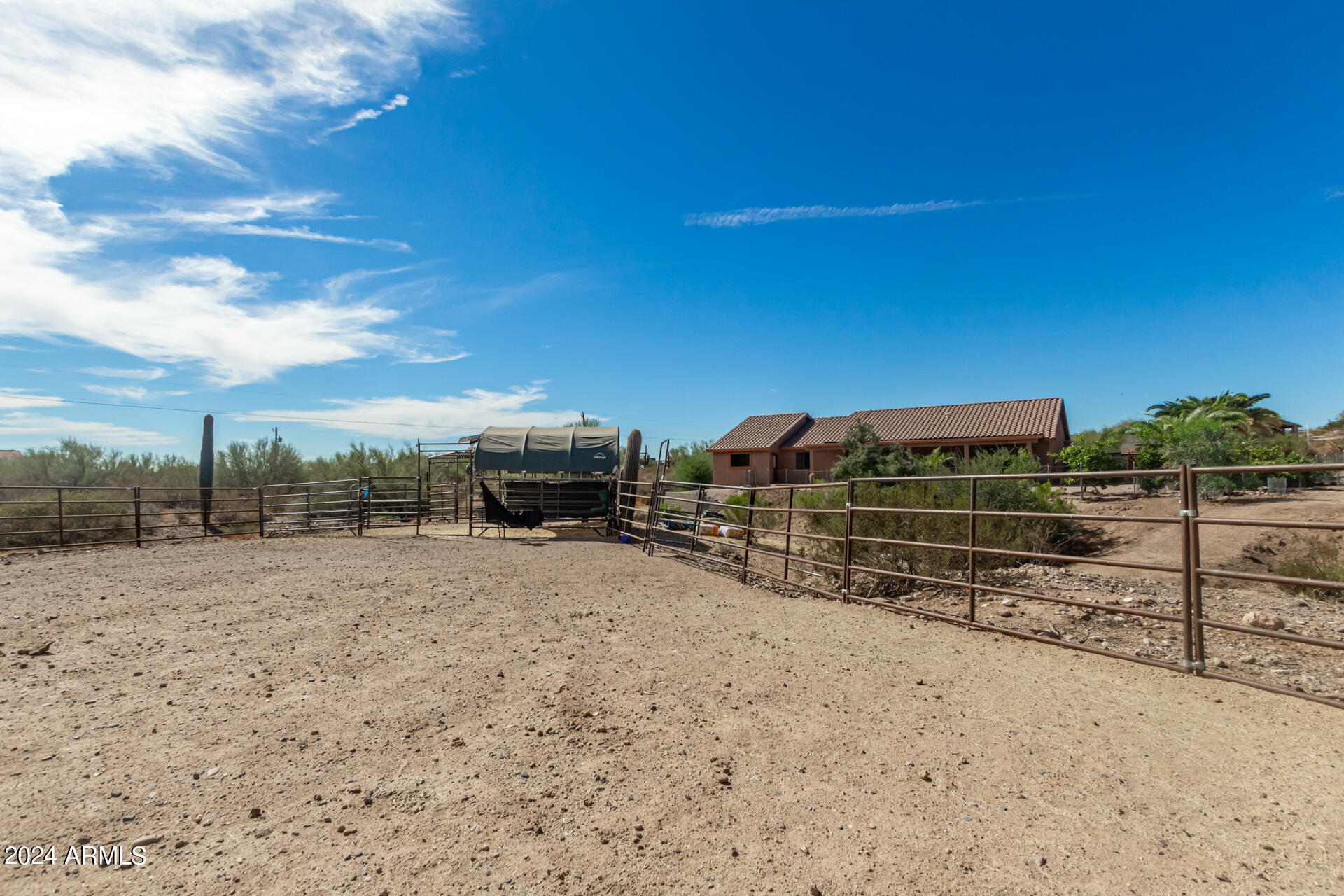 57 N ROADRUNNER Road