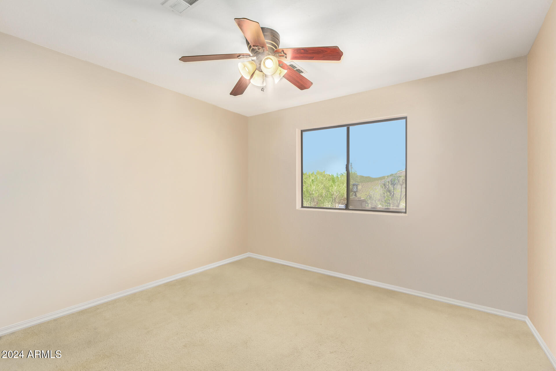 57 N ROADRUNNER Road