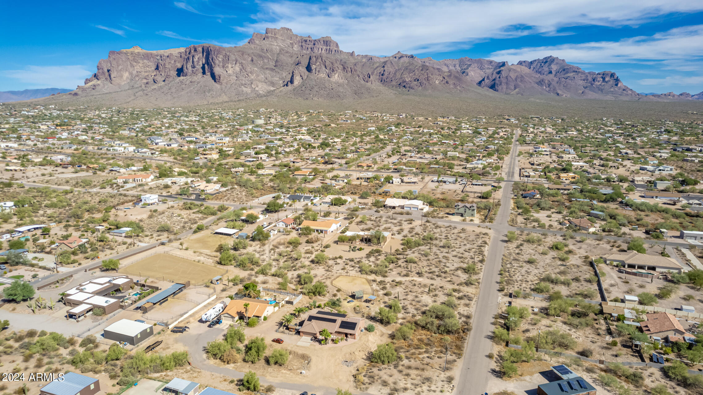 57 N ROADRUNNER Road