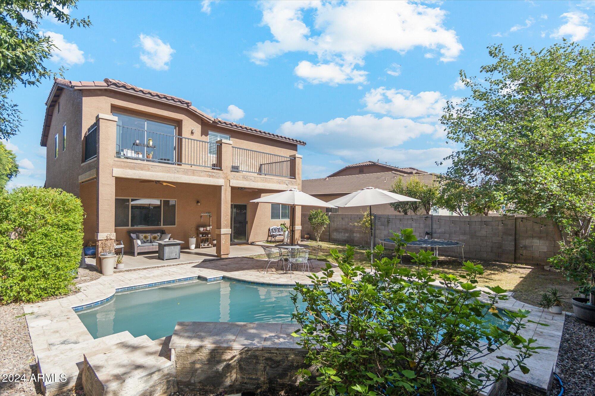 391 W DRAGON TREE Avenue