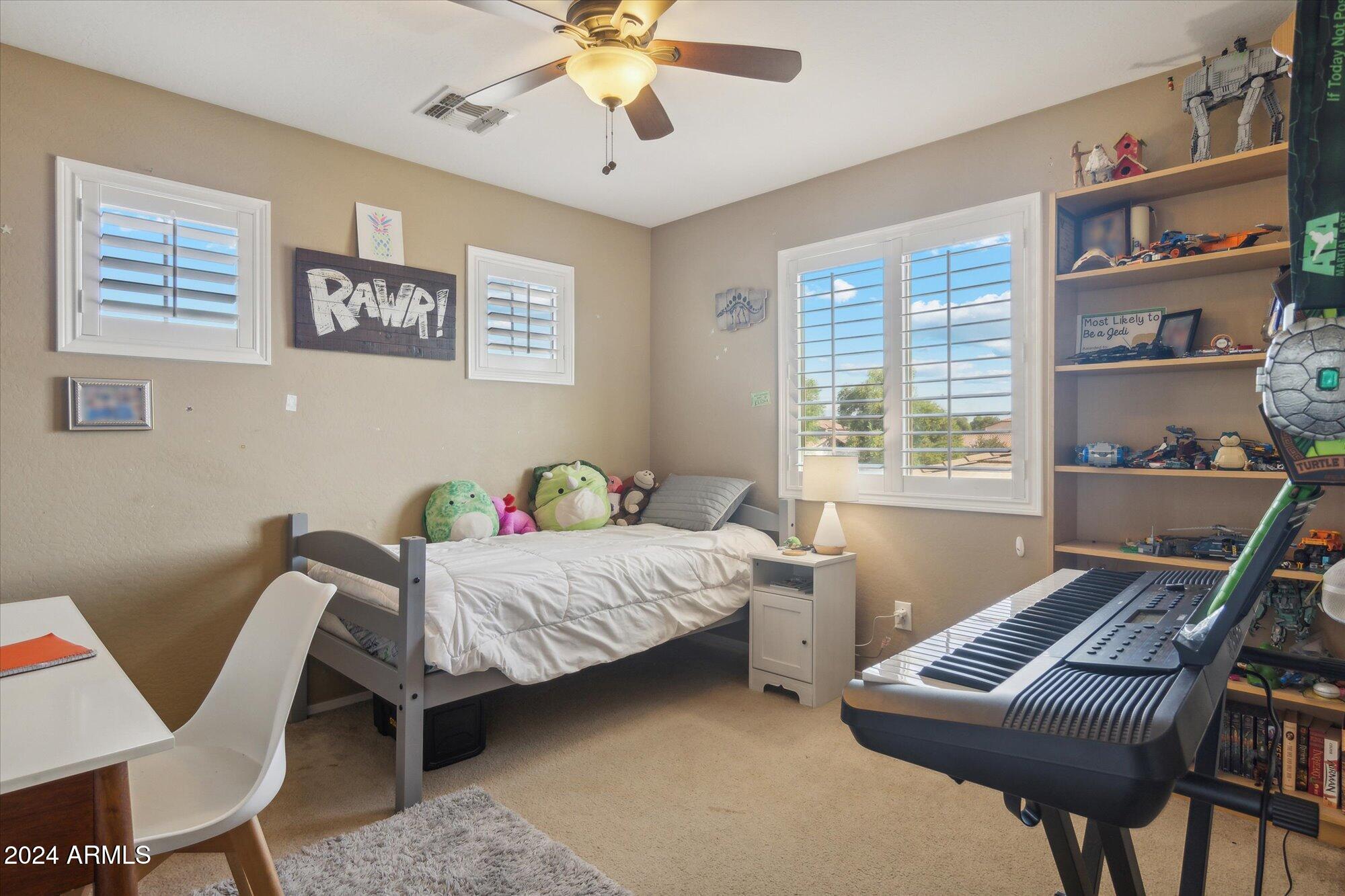 391 W DRAGON TREE Avenue