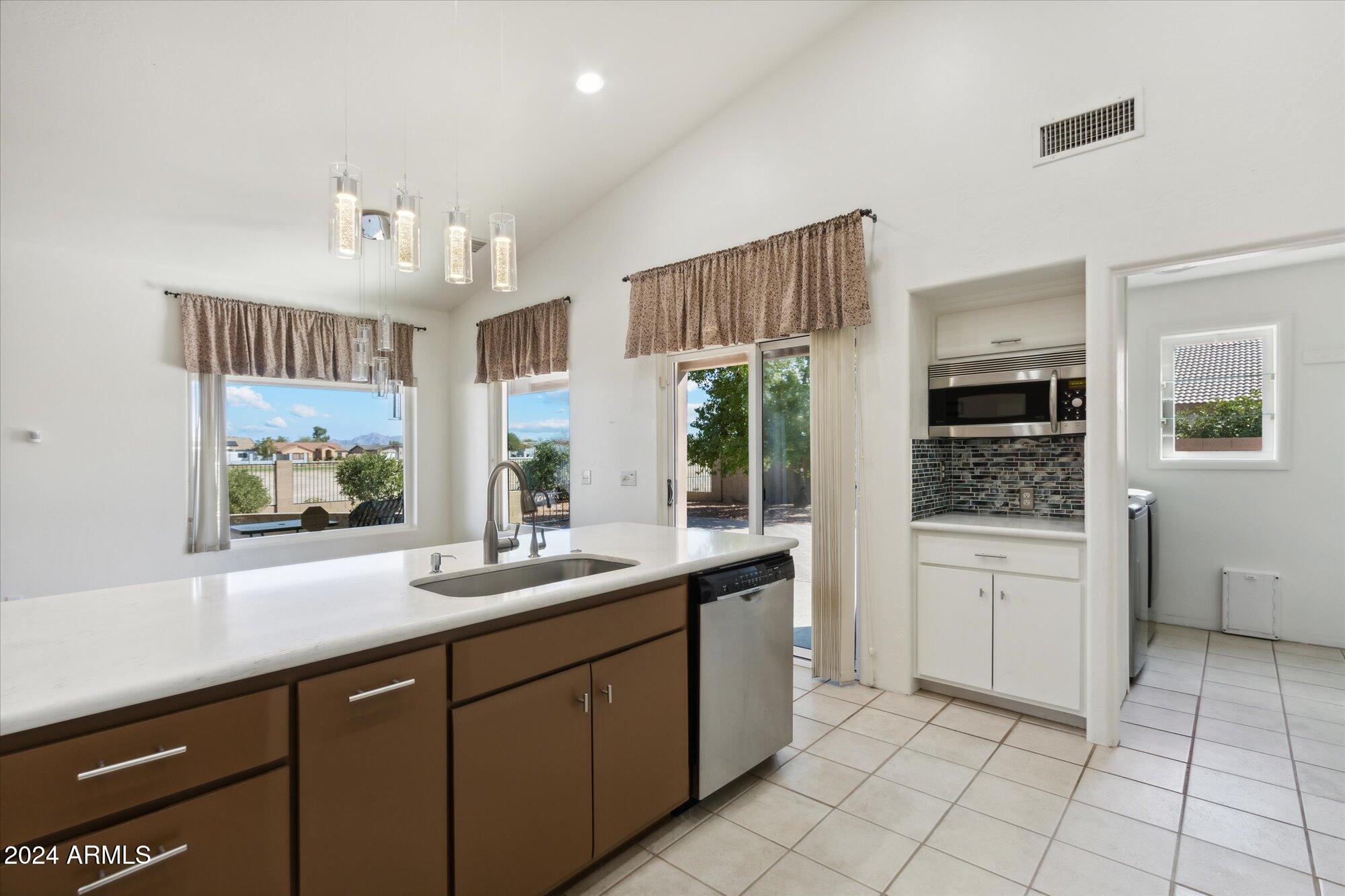 14933 S COUNTRY CLUB Way