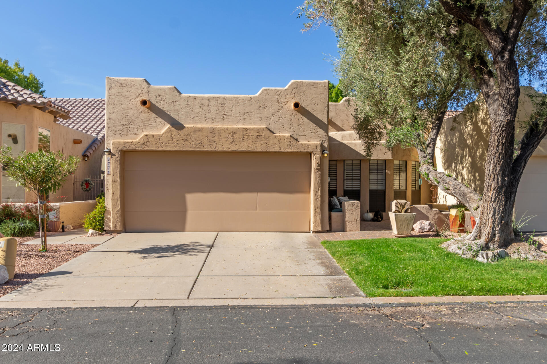 6774 S TAYLOR Drive
