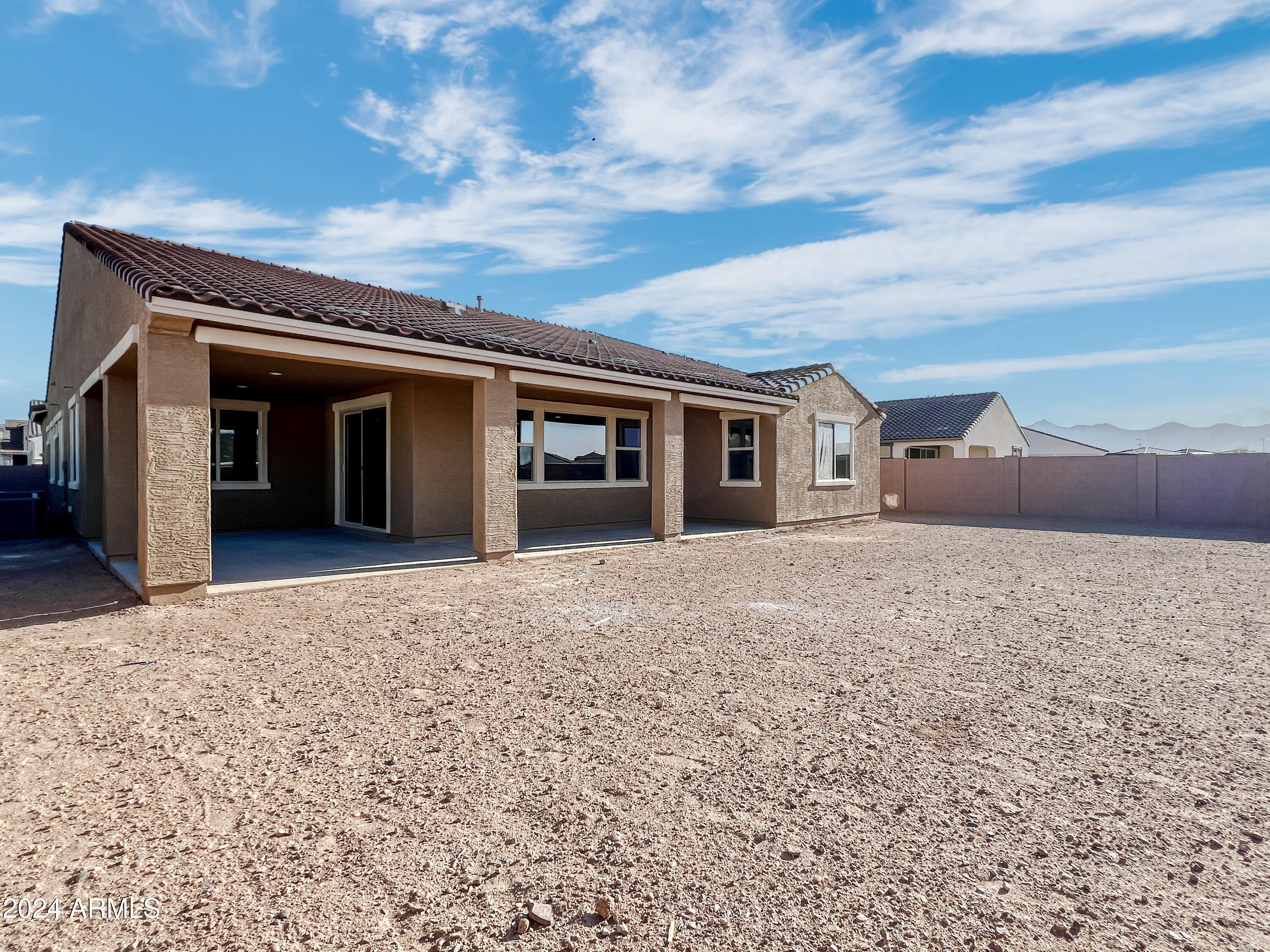 11106 S 52ND Lane