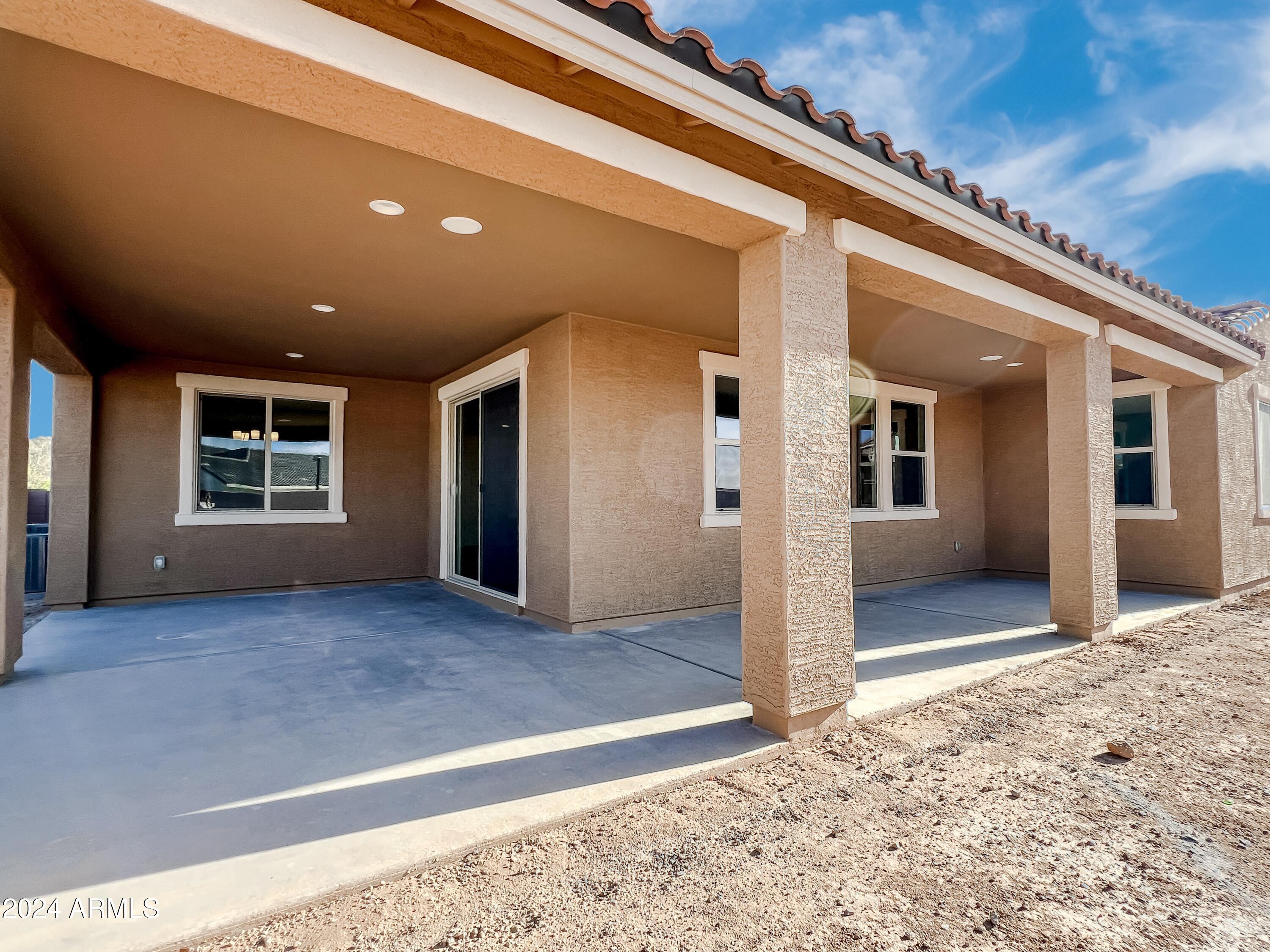 11106 S 52ND Lane