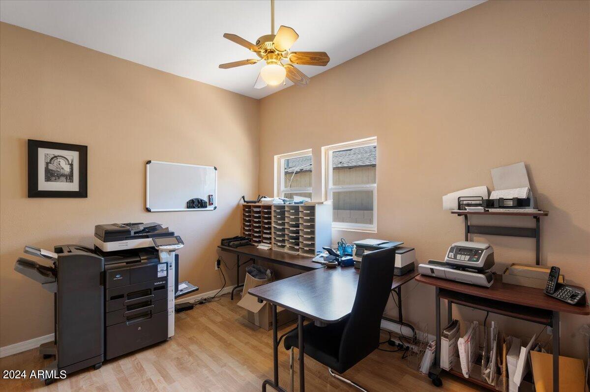 1215 W WOODLAND Avenue