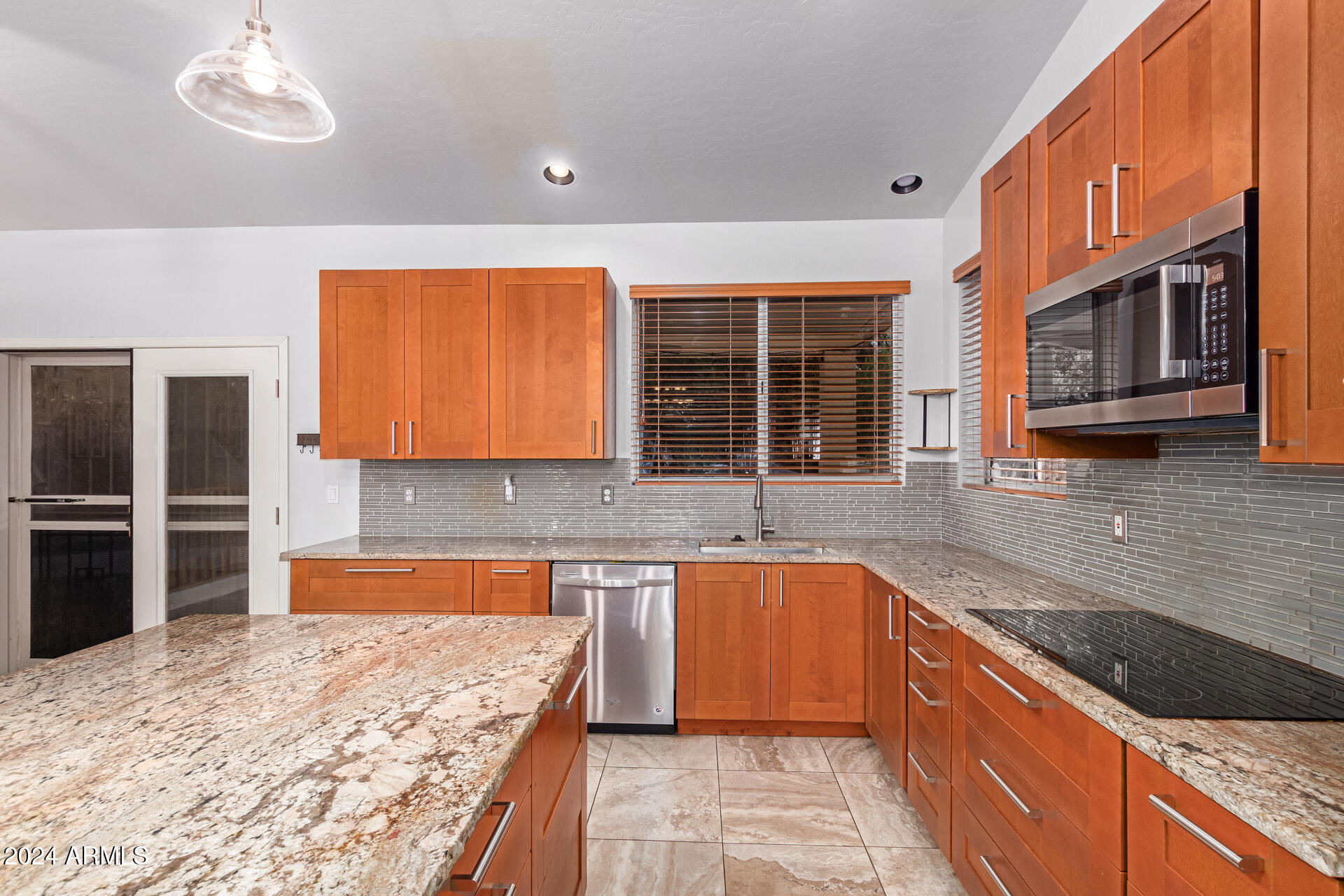 1932 E BRENTRUP Drive