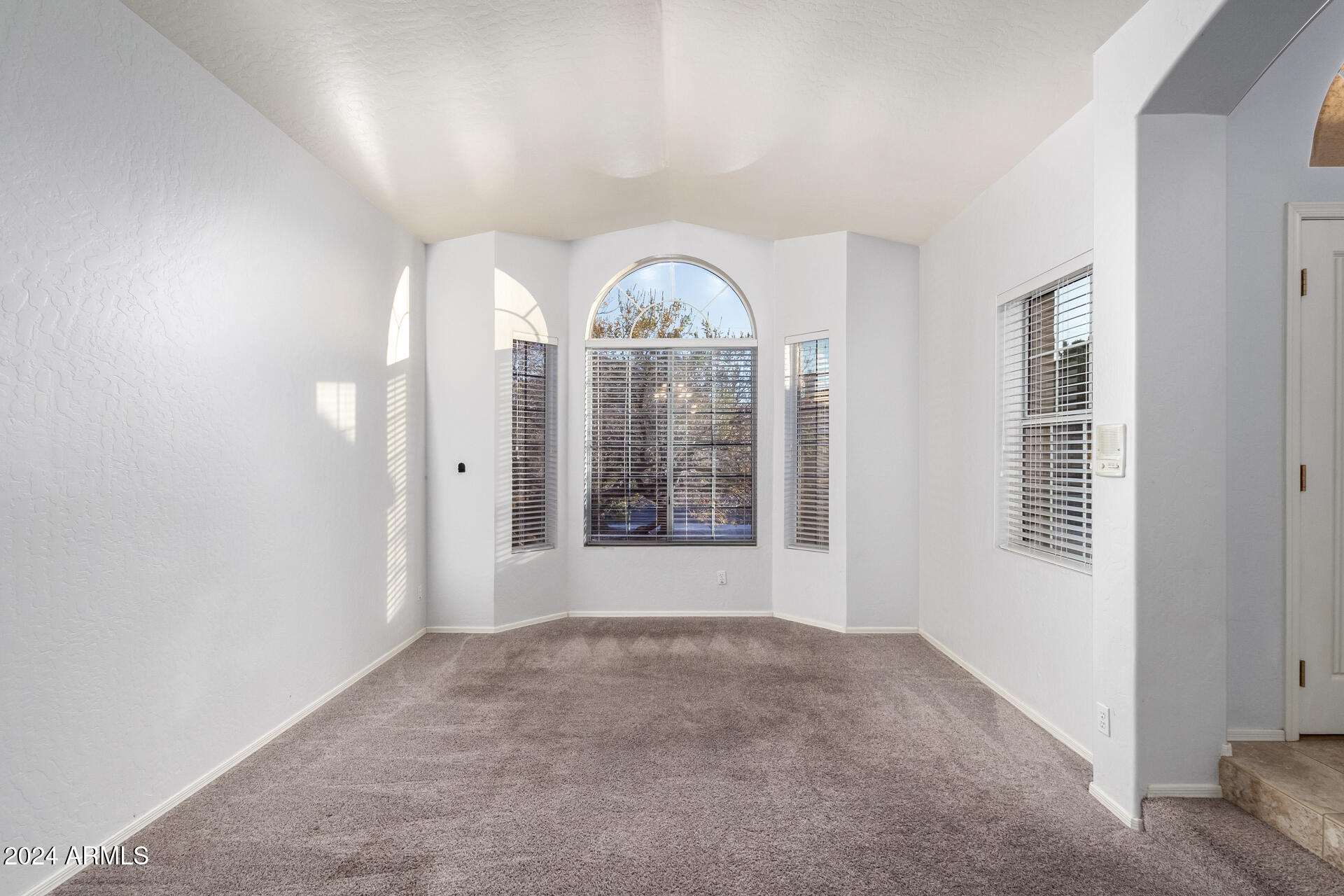 1932 E BRENTRUP Drive