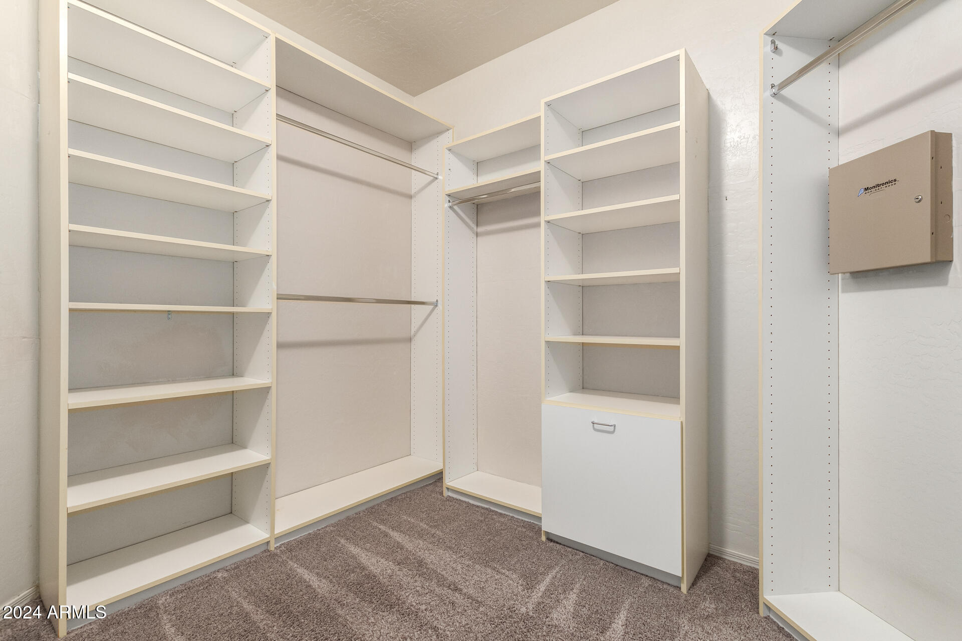 1932 E BRENTRUP Drive