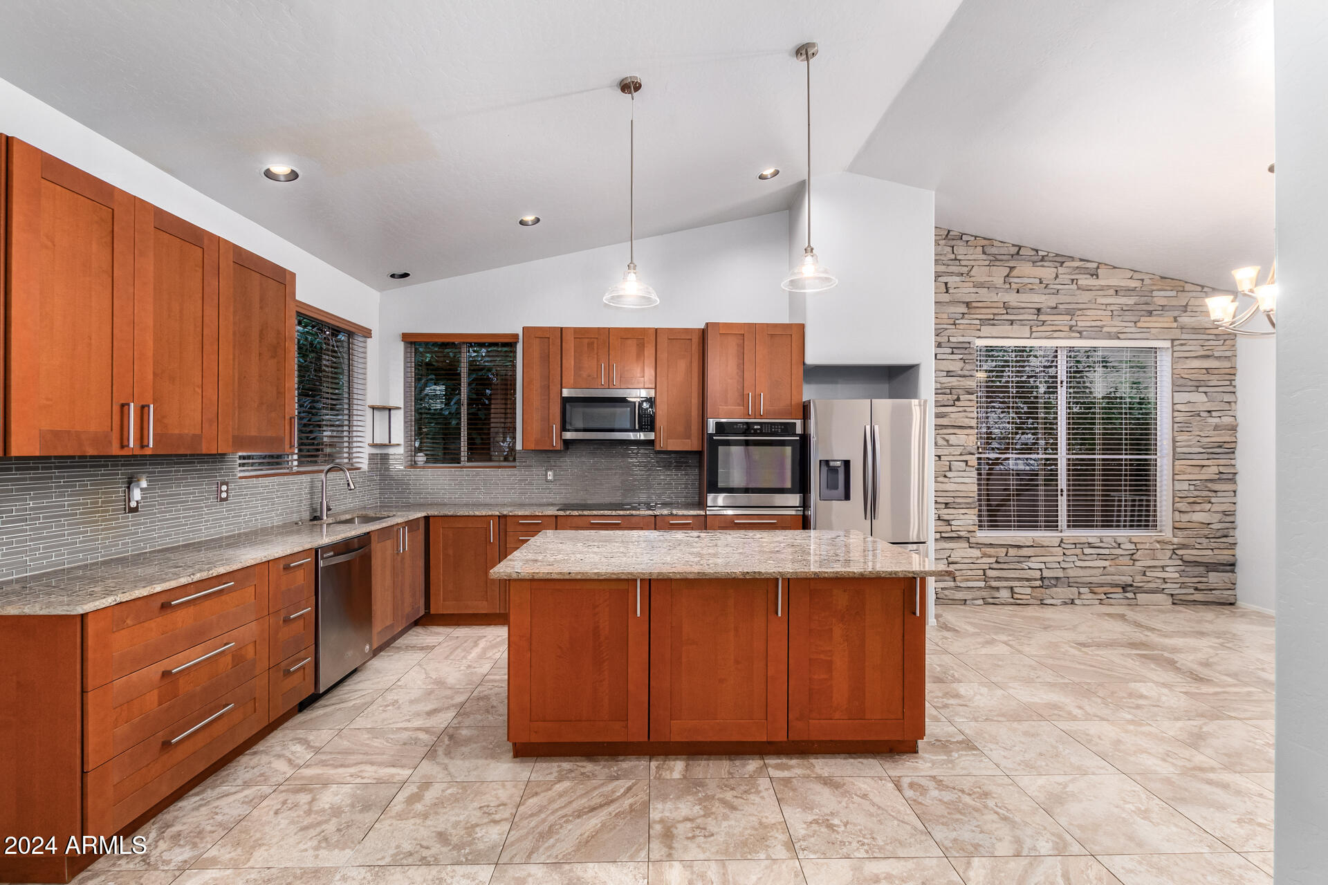 1932 E BRENTRUP Drive