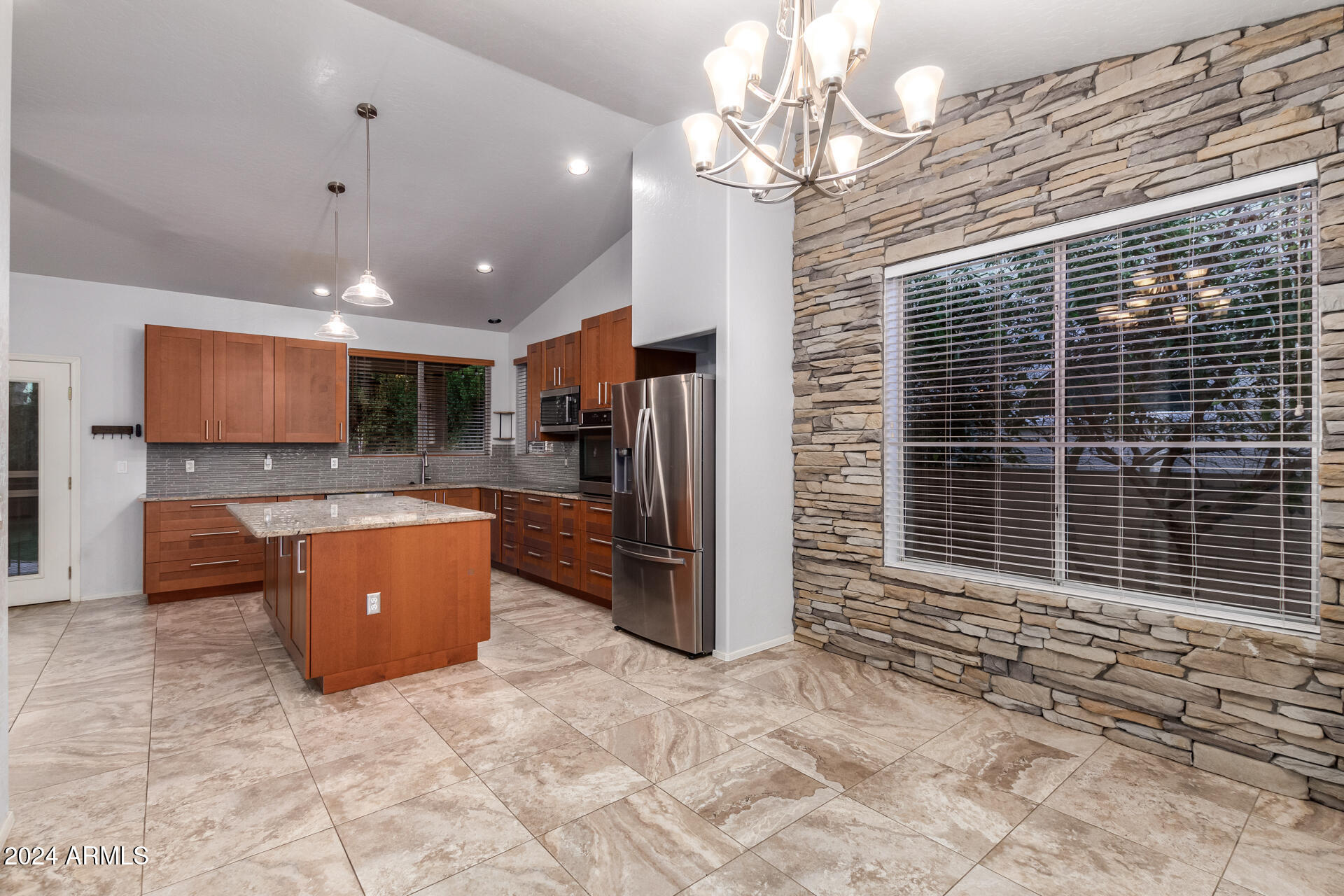 1932 E BRENTRUP Drive