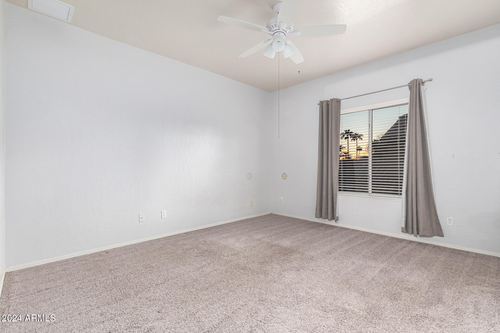1932 E BRENTRUP Drive