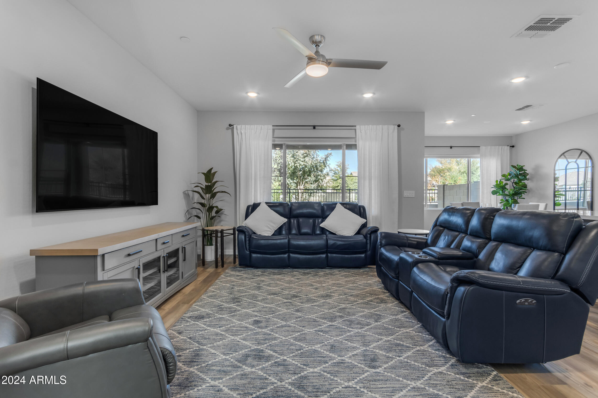 730 E ZESTA Lane # 102