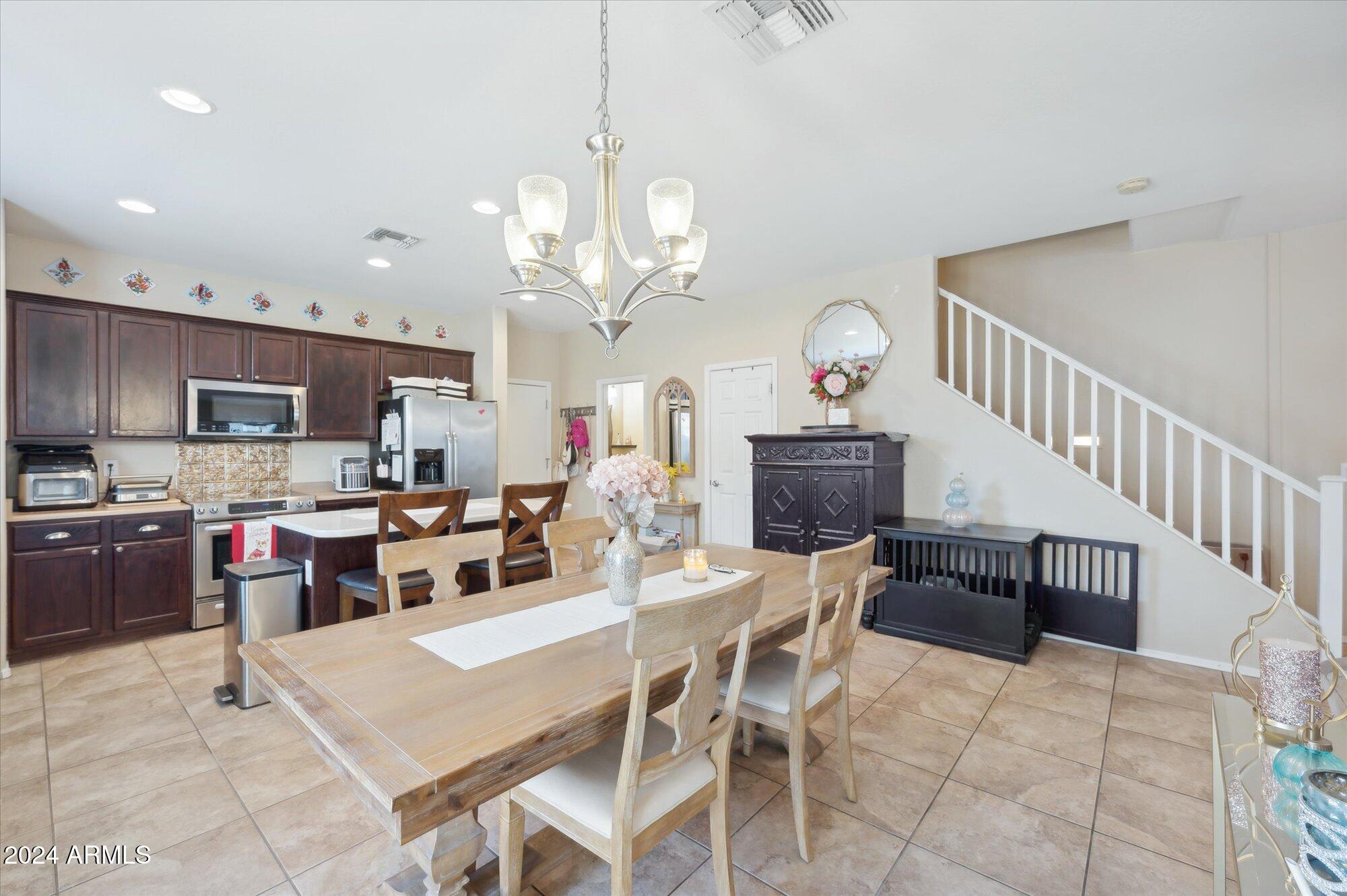 5403 W ILLINI Street